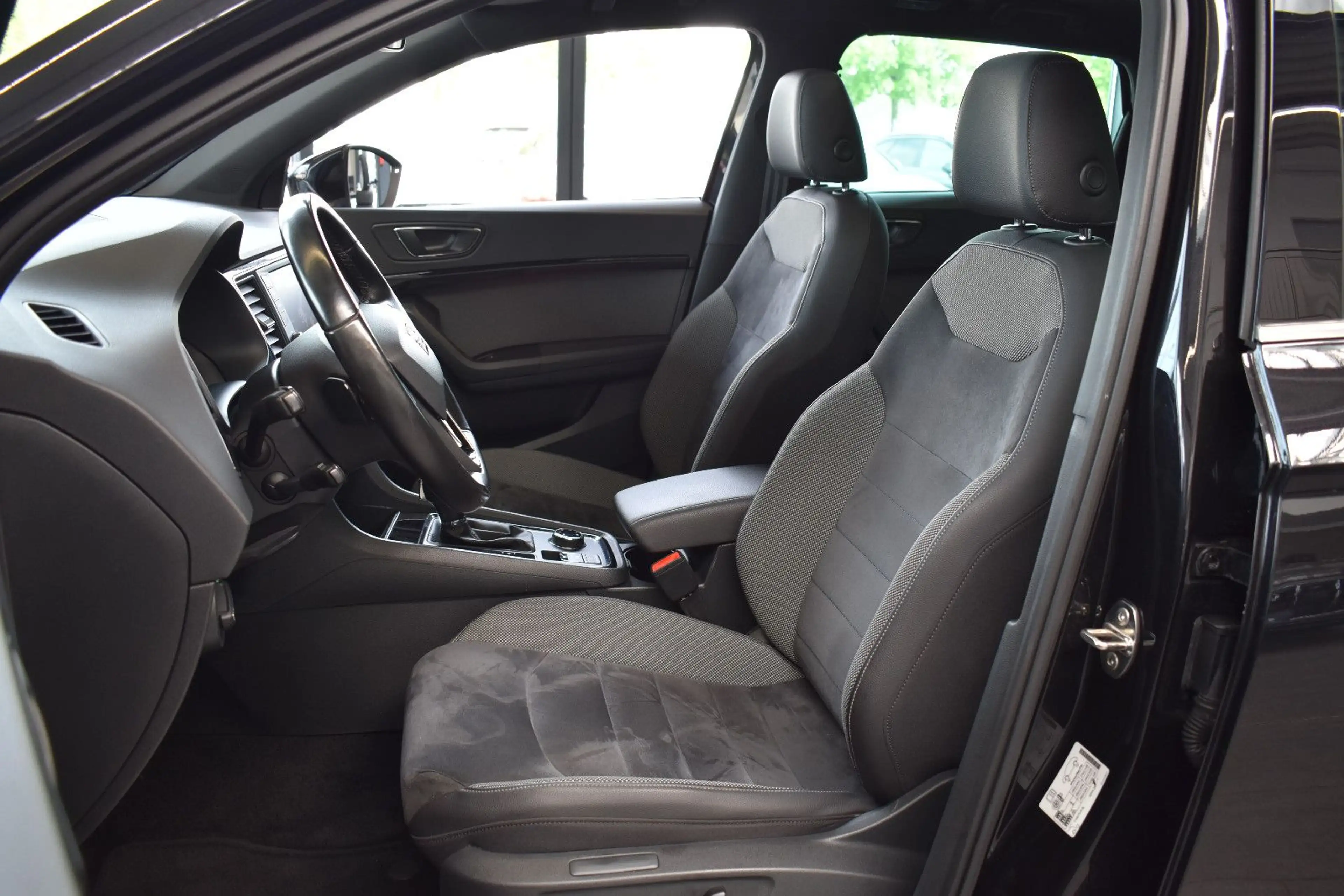 SEAT Ateca 2.0TDI Xcellence 4Drive Aut. FR LED~Pano — photo 8