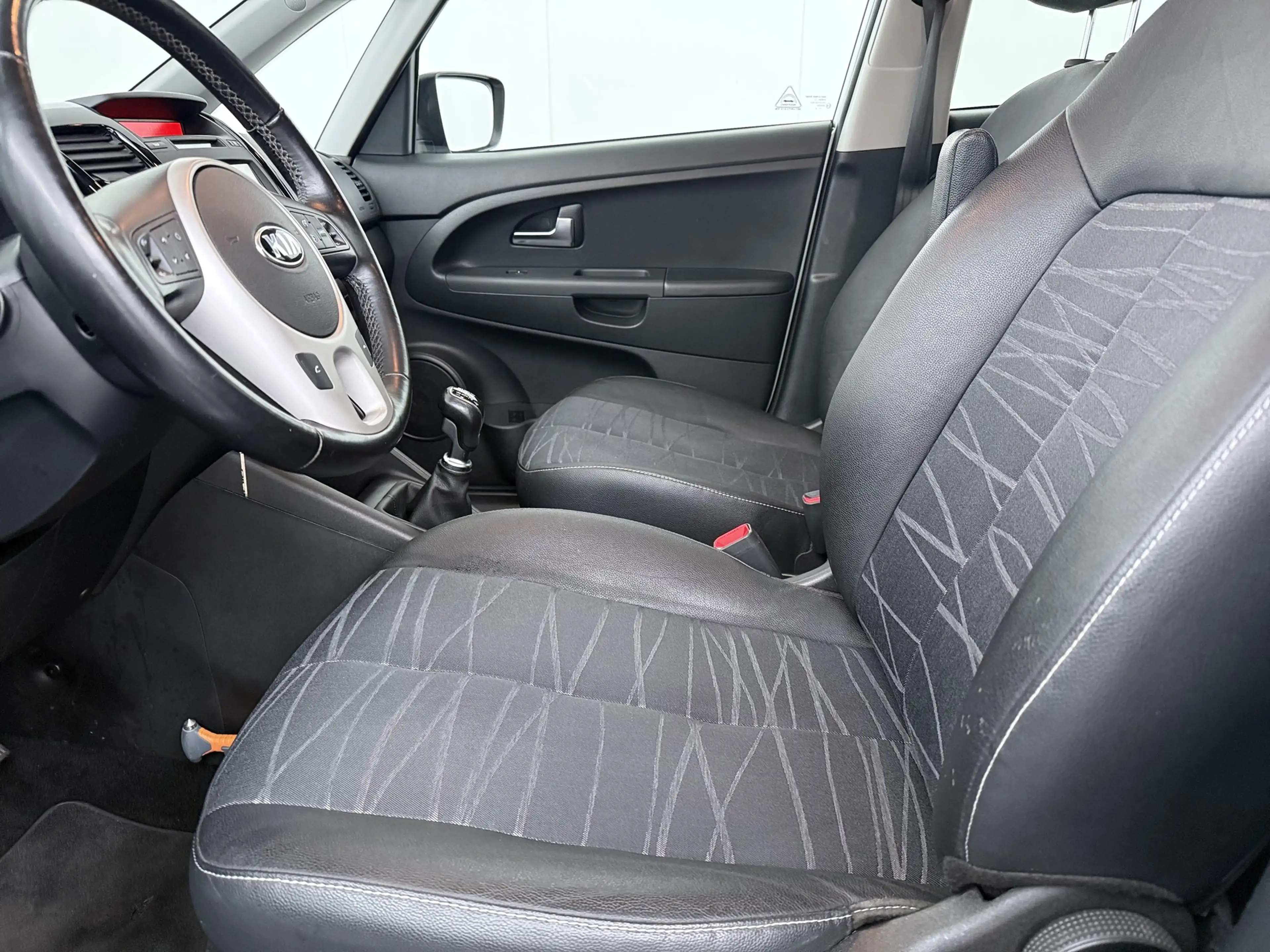 Kia Venga 1.6 CVVT DynamicPlusLine 126PK - Navigatie - Camer — photo 19
