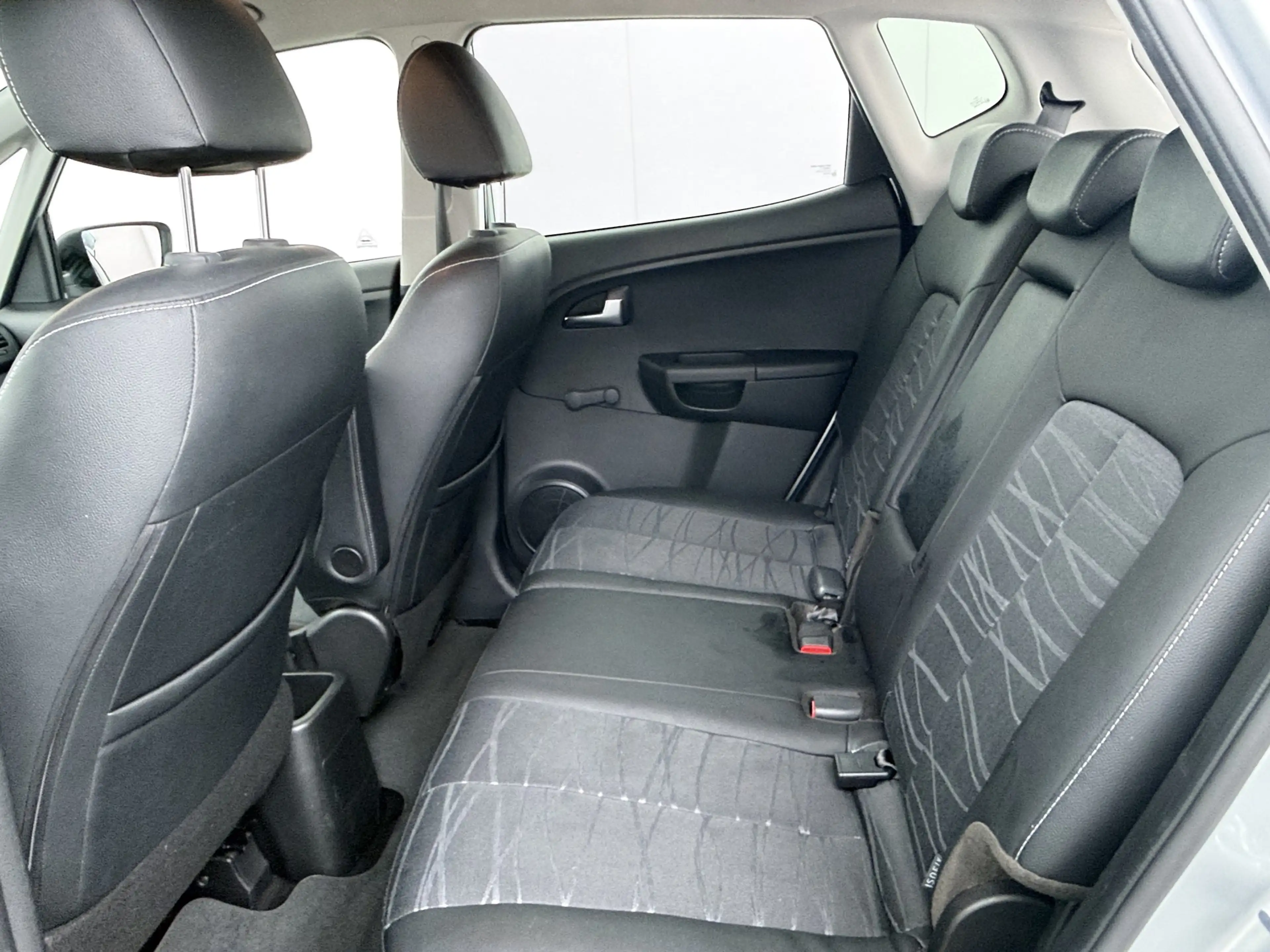 Kia Venga 1.6 CVVT DynamicPlusLine 126PK - Navigatie - Camer — photo 26