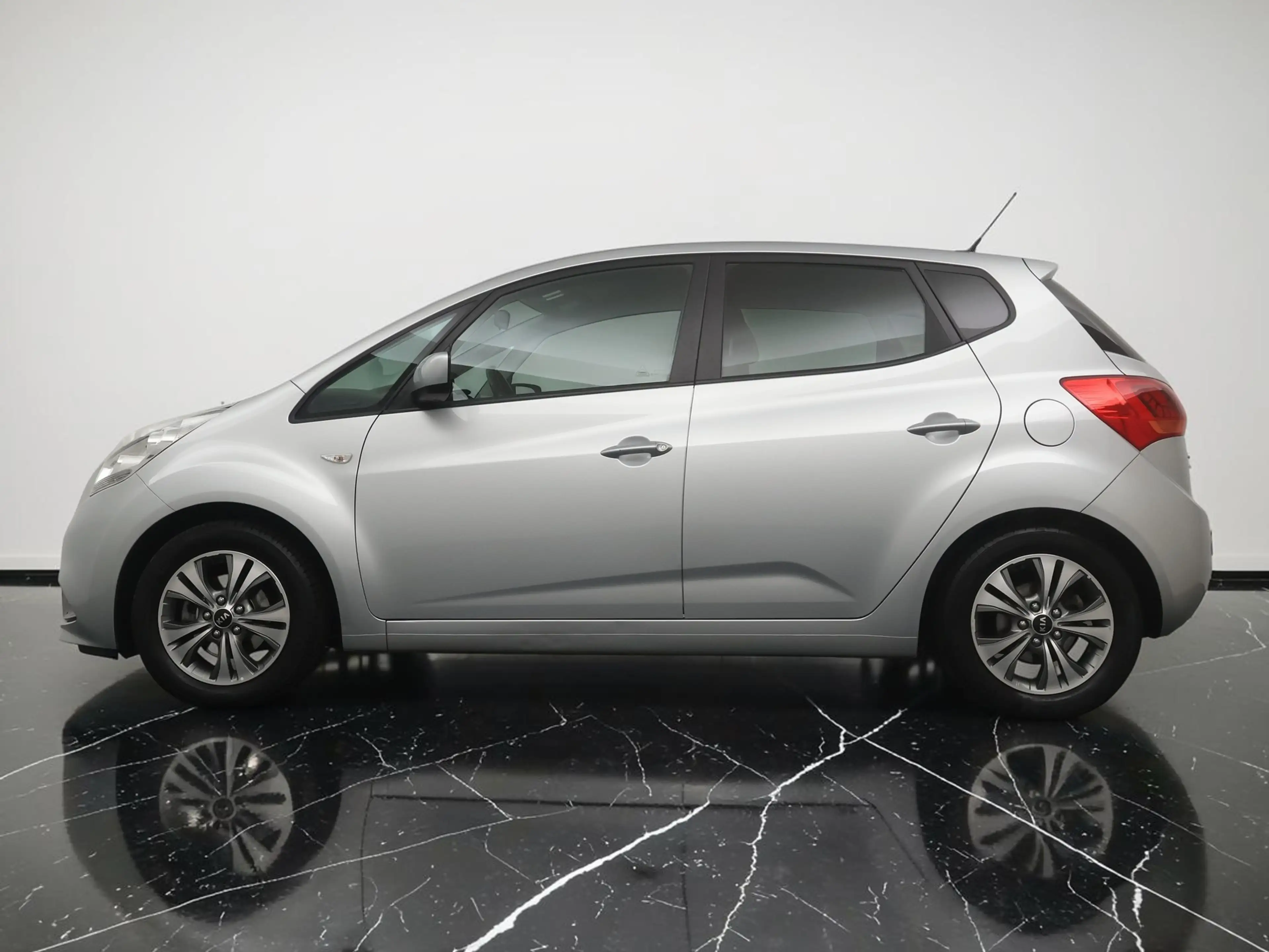 Kia Venga 1.6 CVVT DynamicPlusLine 126PK - Navigatie - Camer — photo 4