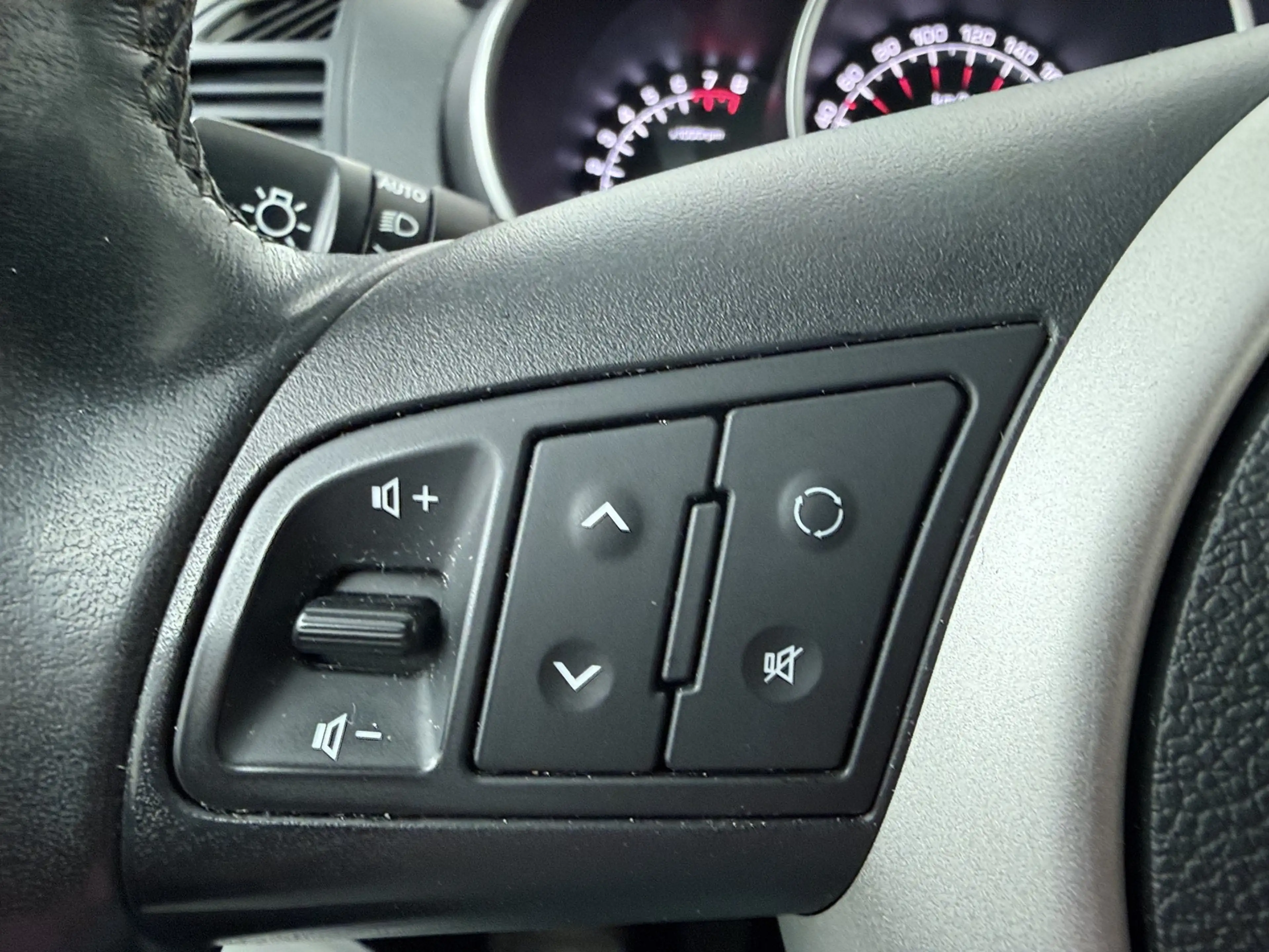 Kia Venga 1.6 CVVT DynamicPlusLine 126PK - Navigatie - Camer — photo 34
