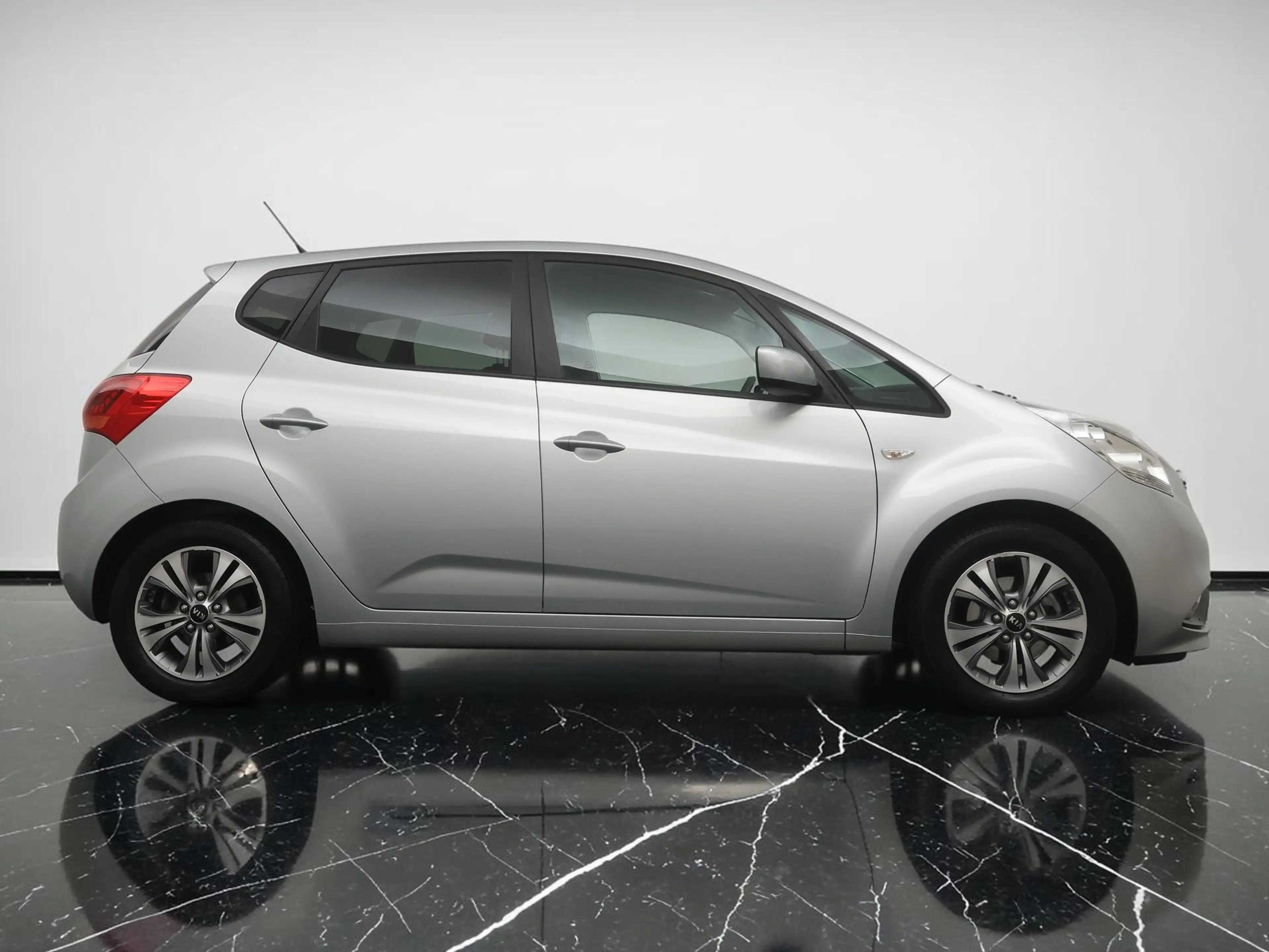 Kia Venga 1.6 CVVT DynamicPlusLine 126PK - Navigatie - Camer — photo 10