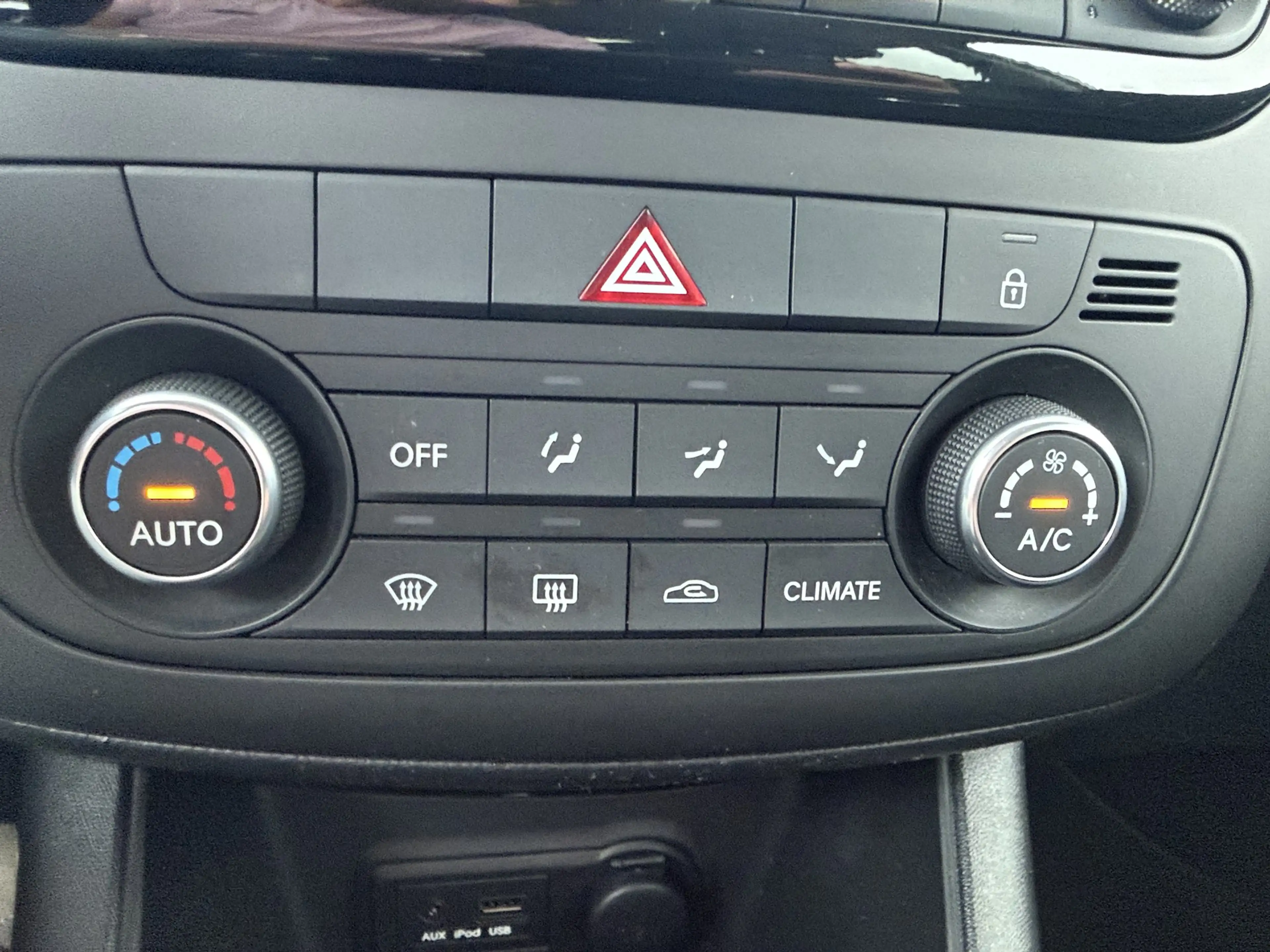 Kia Venga 1.6 CVVT DynamicPlusLine 126PK - Navigatie - Camer — photo 37