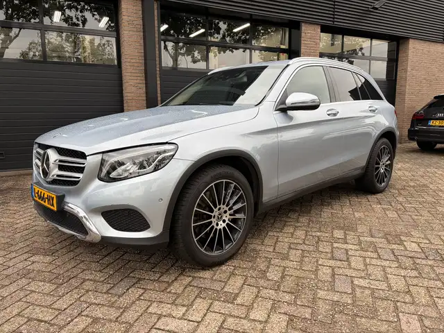 Mercedes-Benz GLC 250 4MATIC Premium Plus