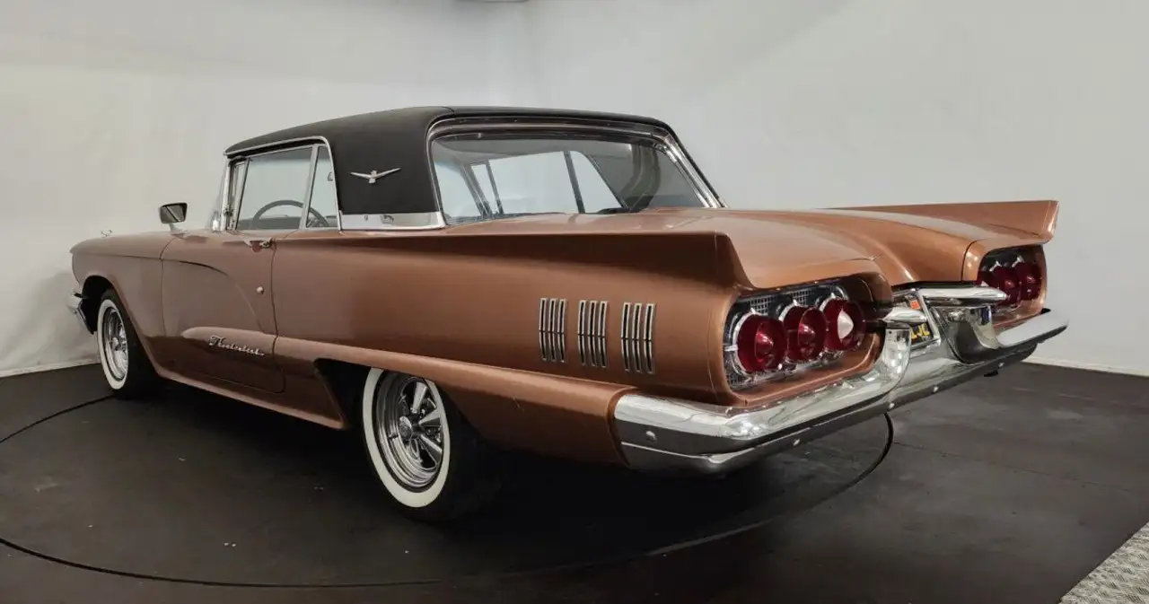 Ford Thunderbird, foto 3