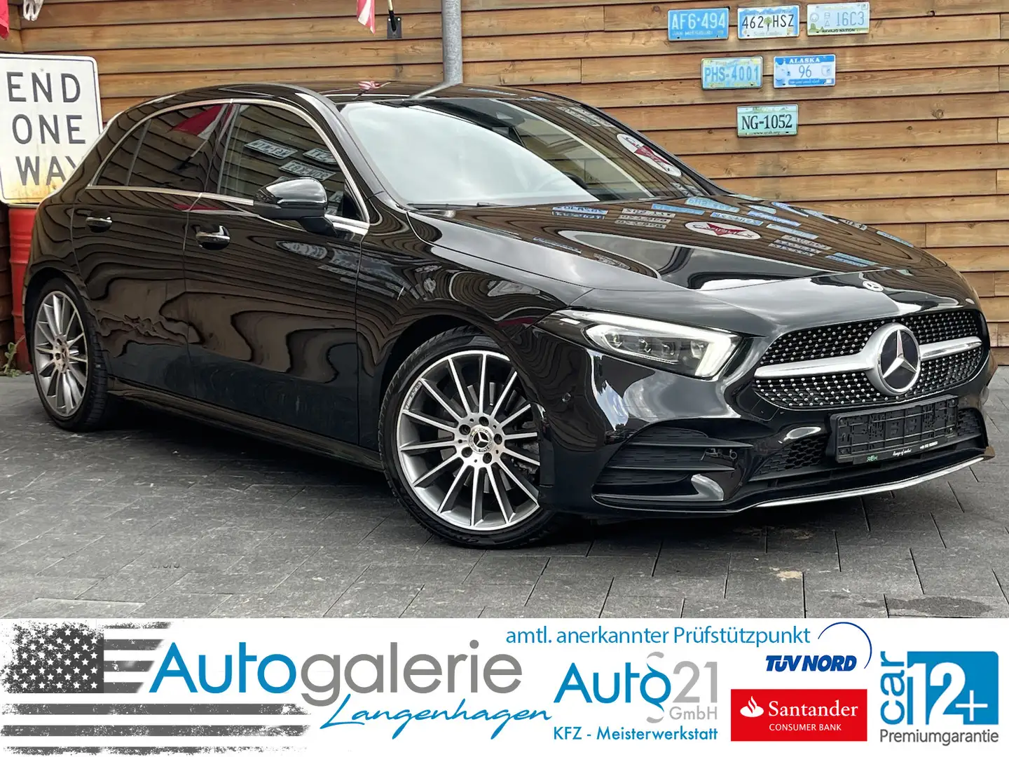 Mercedes-Benz A 250 AMG Line Pano Navi Kamera Černá - 1