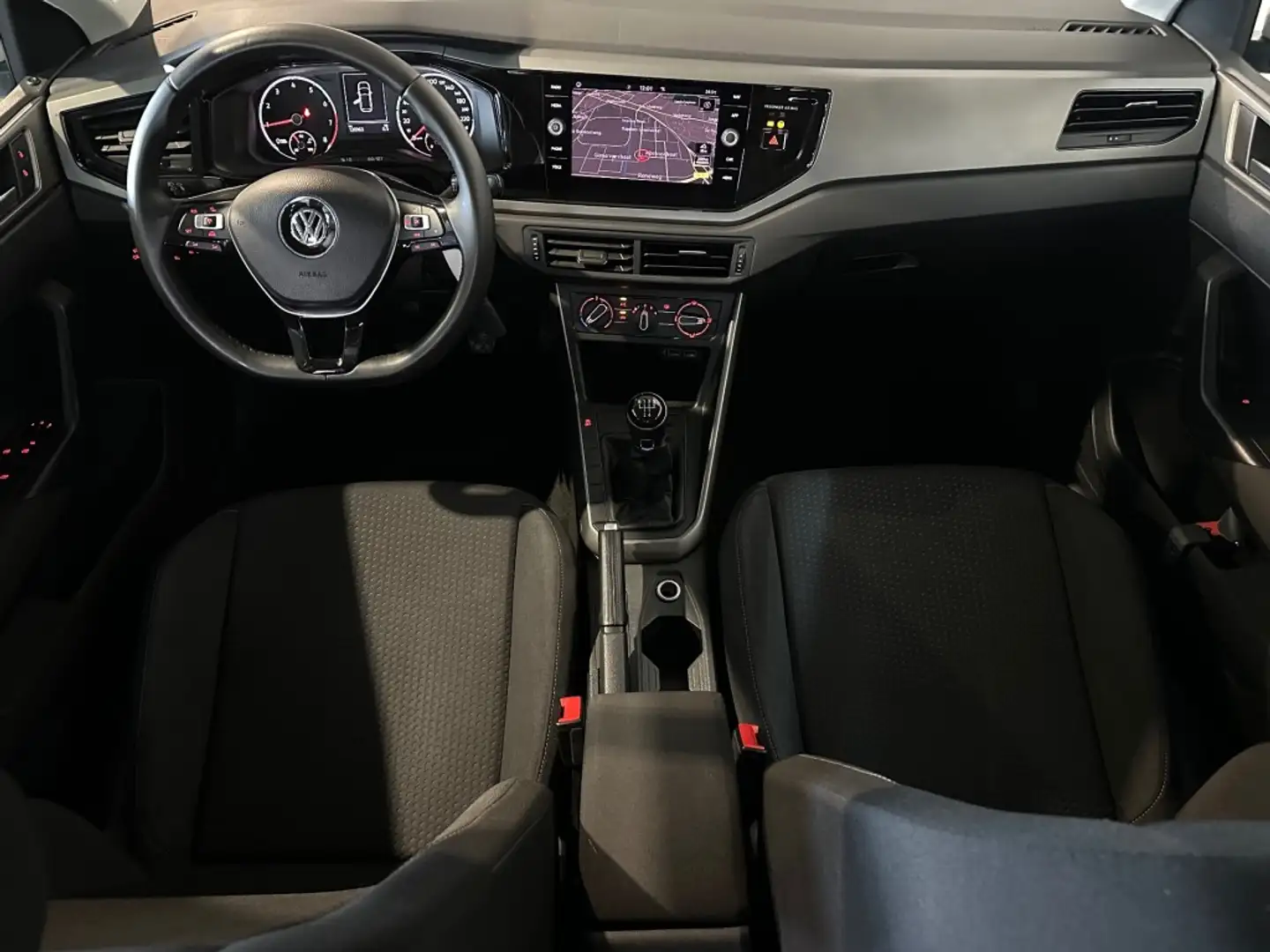 Volkswagen Polo 1.0 TSI COMFORTLINE RIJKLAAR l NAP l LMV l AIRCO l Blanc - 2