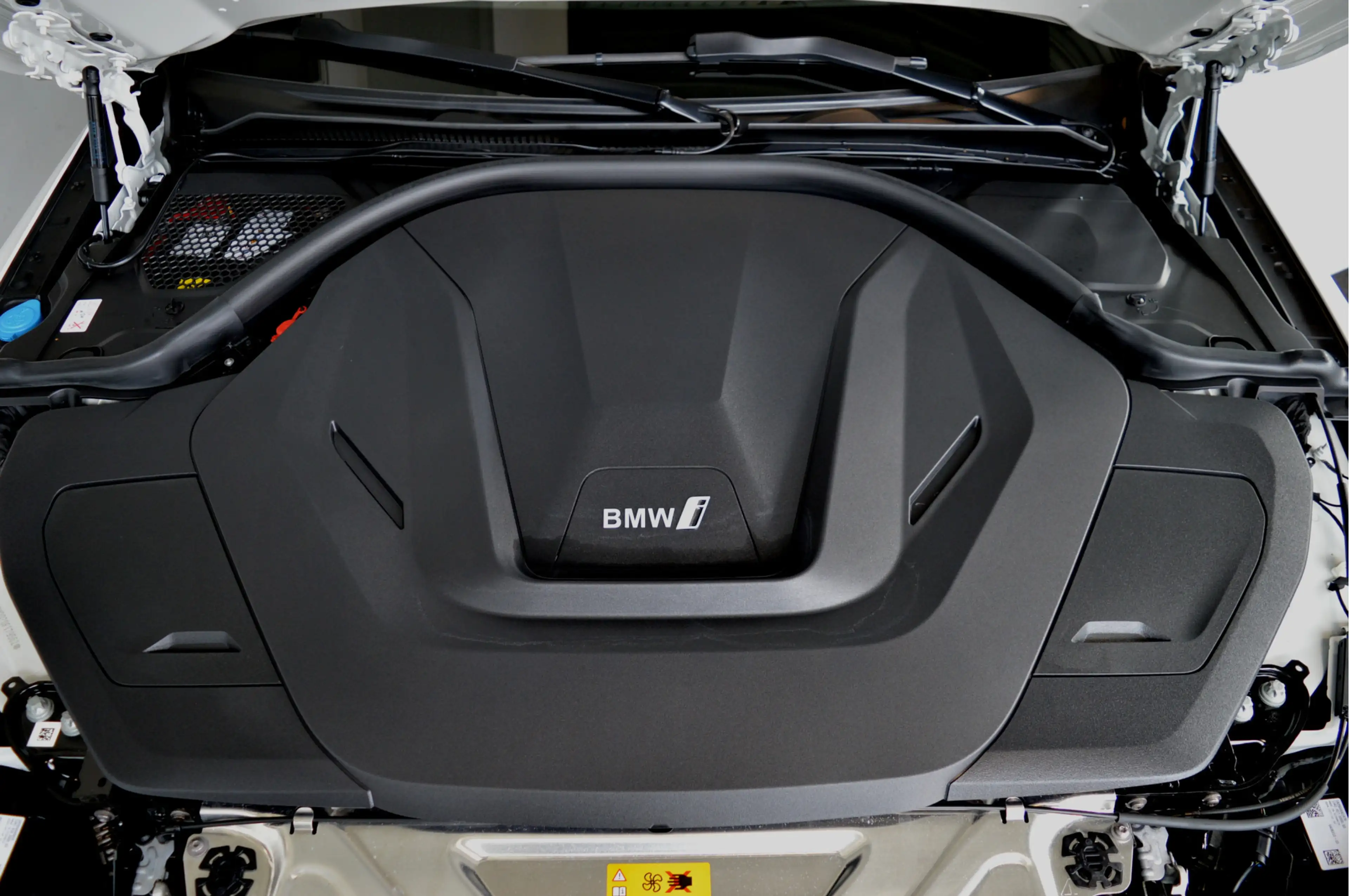 BMW i4 M50 xDrive M-Sport Pro | LCI (Facelift) Full Optio — photo 15