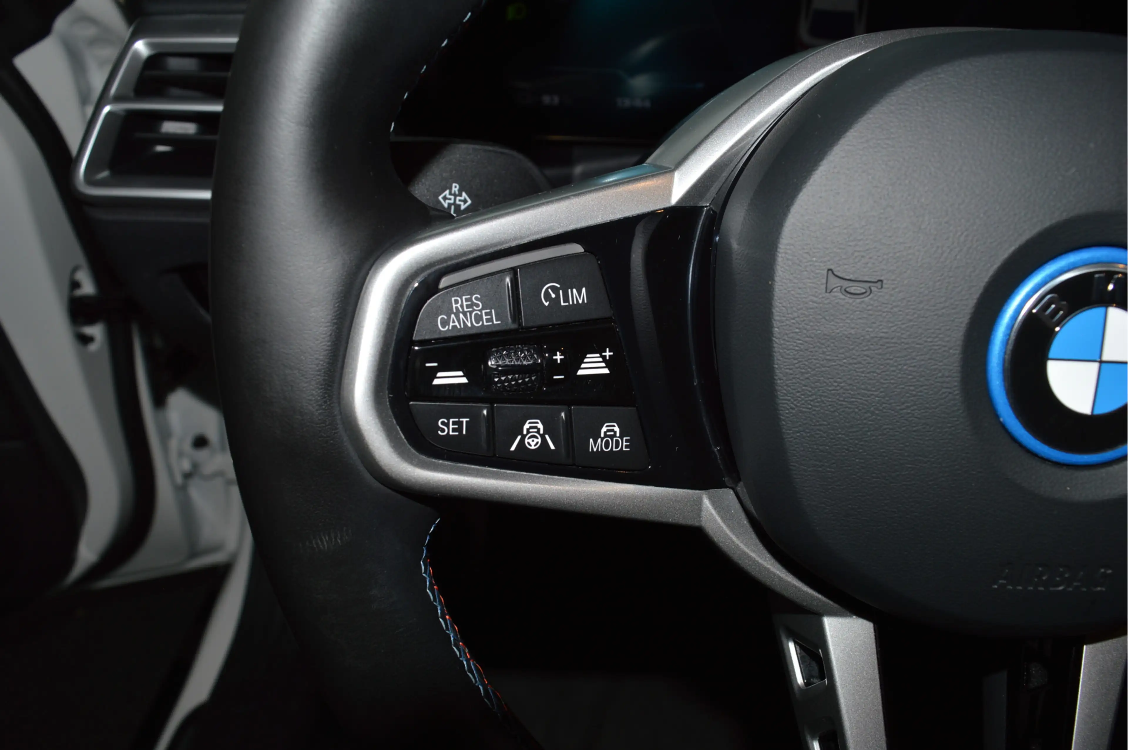 BMW i4 M50 xDrive M-Sport Pro | LCI (Facelift) Full Optio — photo 24