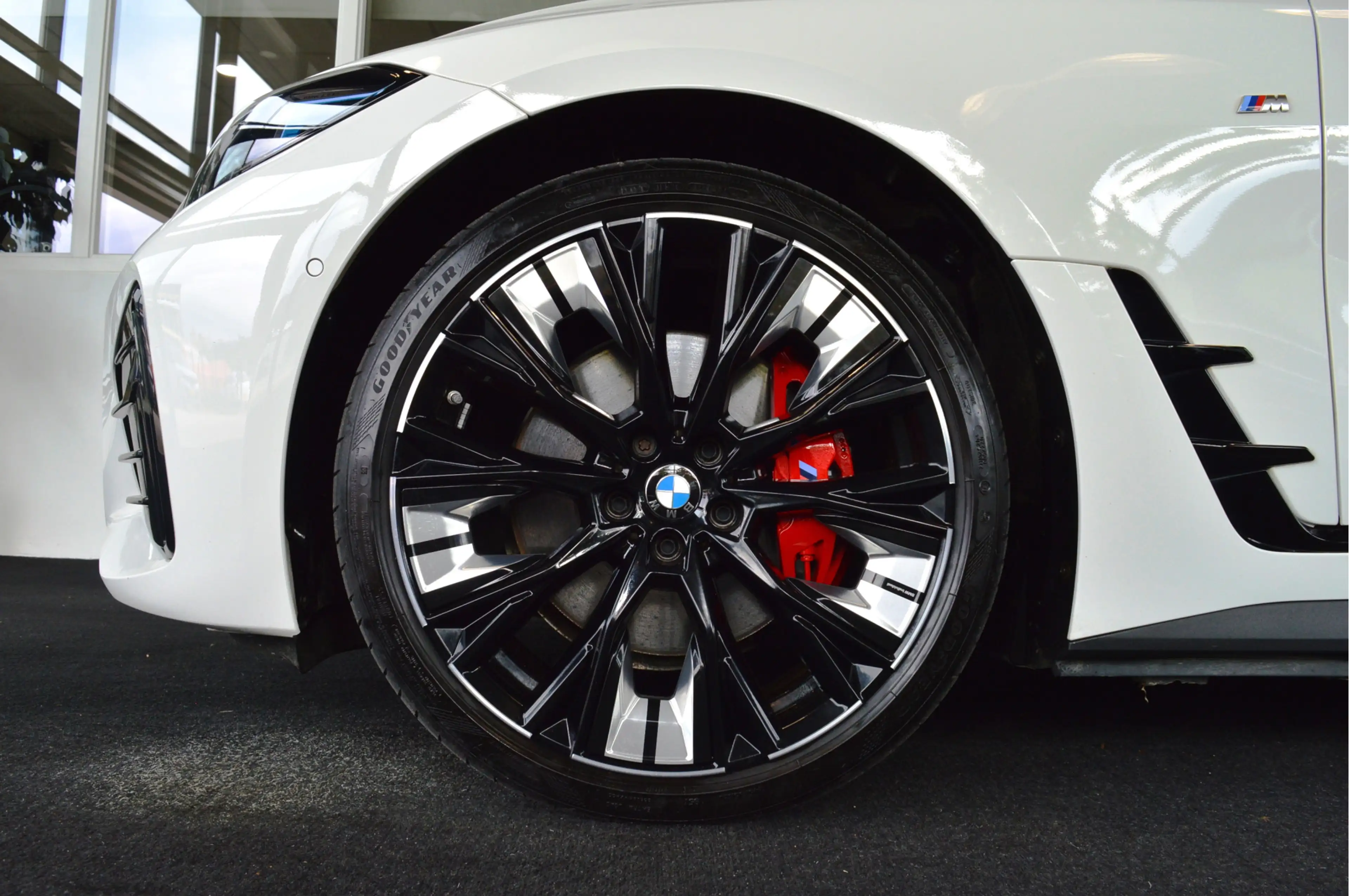 BMW i4 M50 xDrive M-Sport Pro | LCI (Facelift) Full Optio — photo 14