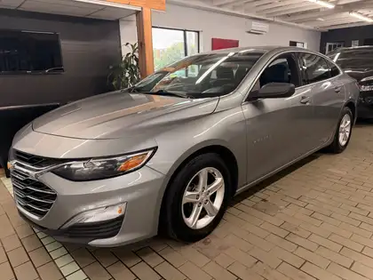Silver 2023 Chevrolet Malibu Sedan Front-Wheel Drive Automatic