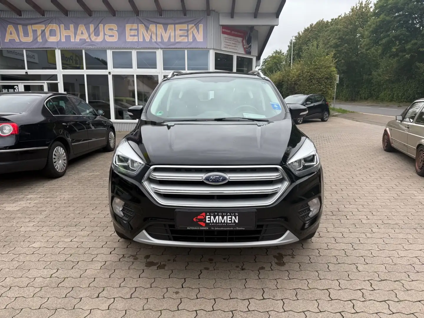 Ford Kuga 1.5 Automatik Cool & Connect Schwarz - 1