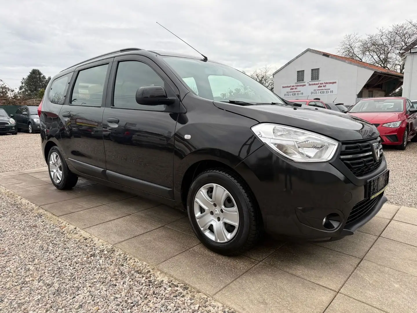 Dacia Lodgy 1,6 Comfort 7 Sitzplätze Sport Lenkrad Schwarz - 1