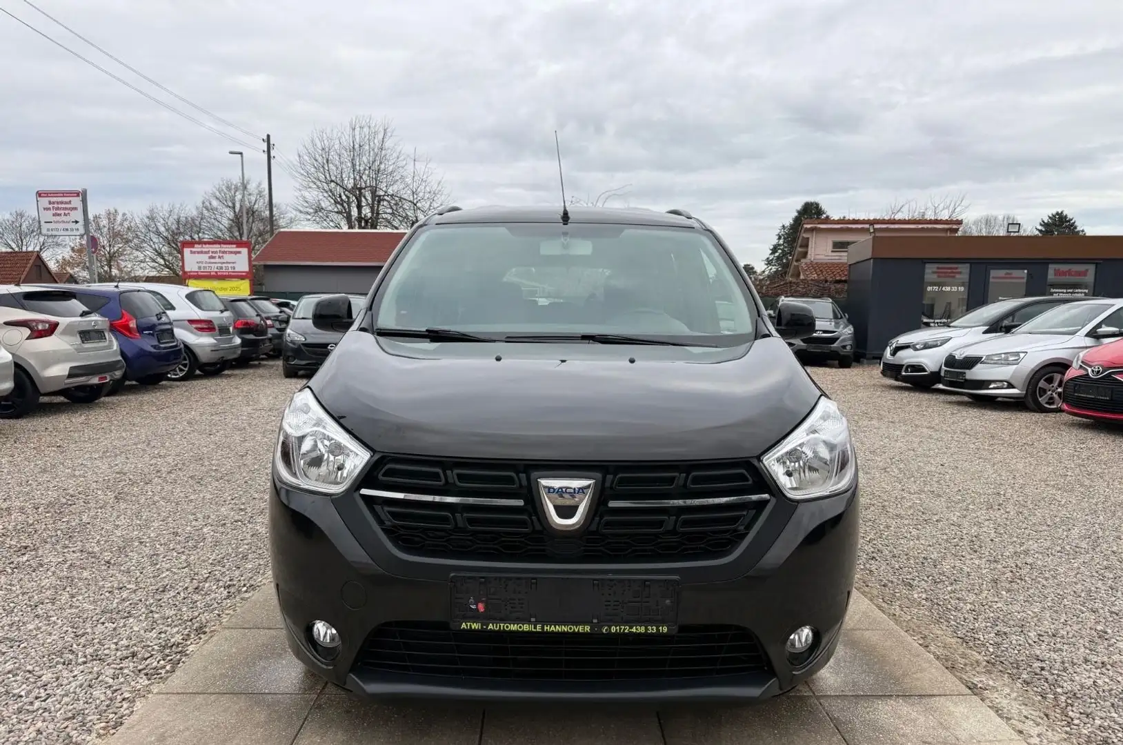 Dacia Lodgy 1,6 Comfort 7 Sitzplätze Sport Lenkrad Schwarz - 2