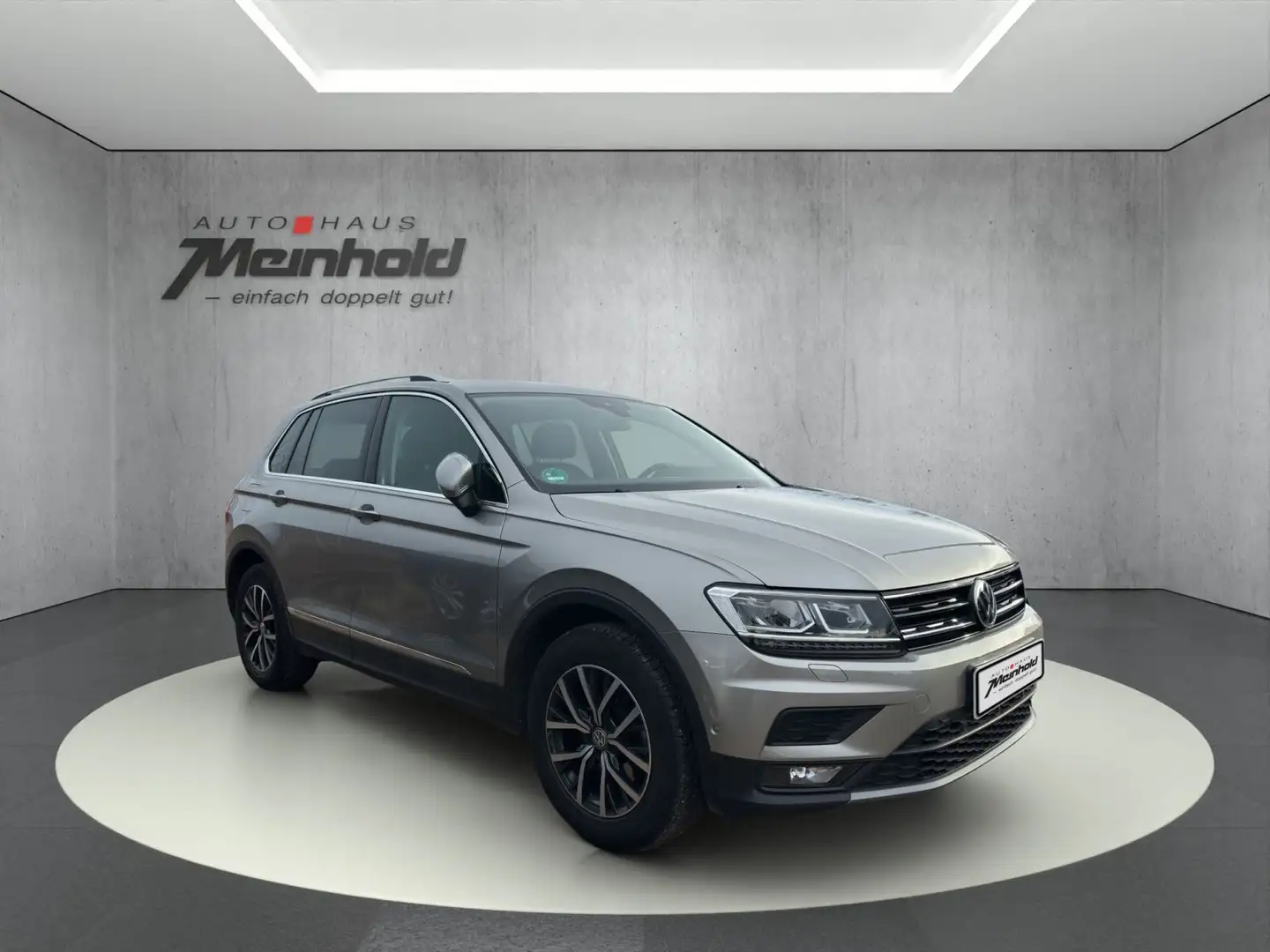 Volkswagen Tiguan 1.5 TSI DSG Comfortline, Area View, LED Silber - 2