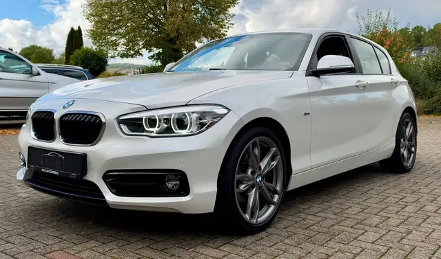 Bmw 120 i Lim. Sport Line *Top* NAV/SHZ