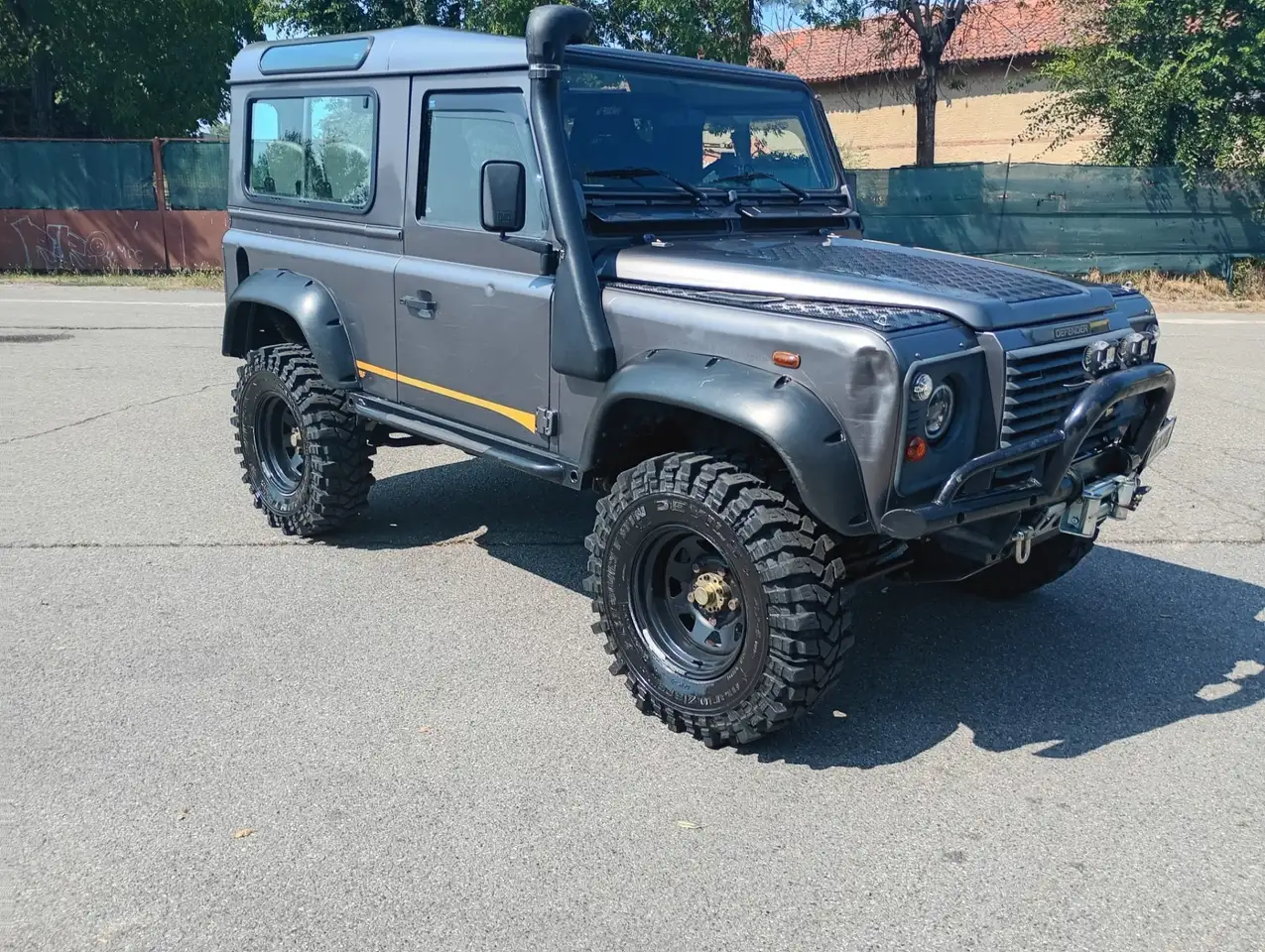 Land Rover Defender 90 2. TD5 SE 122ch - Révison complète - 4 Places - Carnet entretien