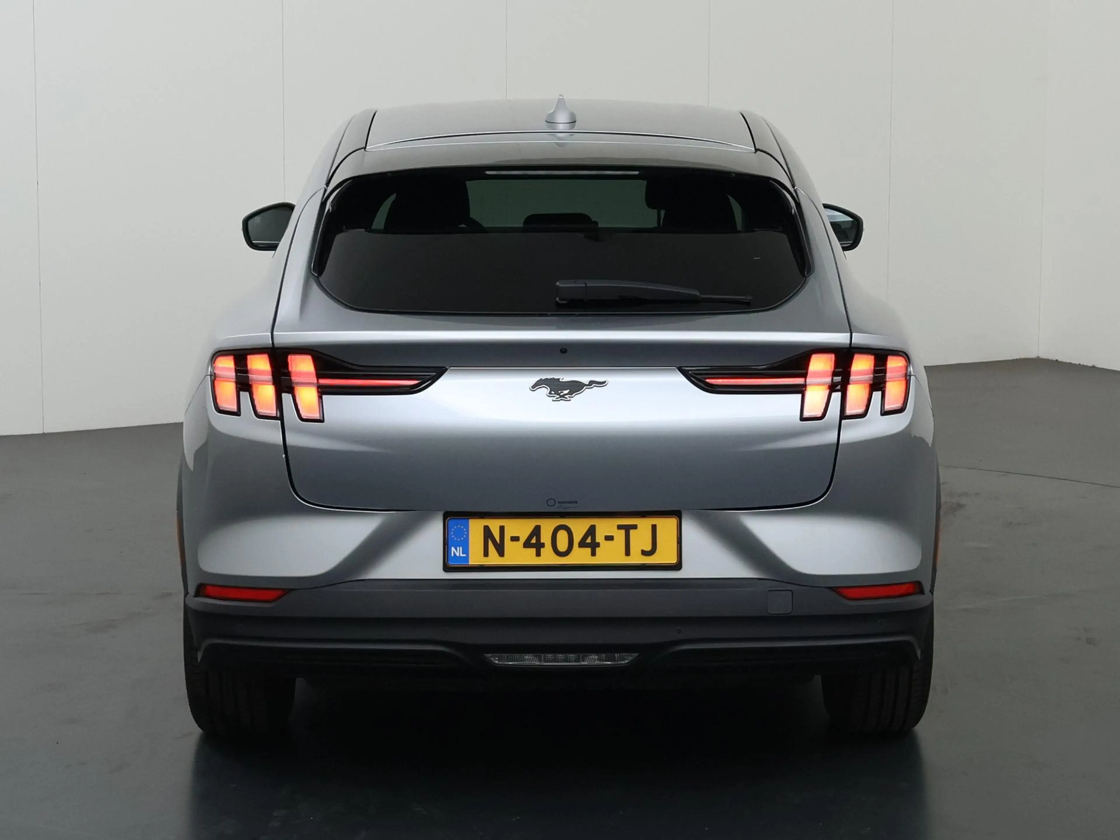 Ford Mustang Mach-E RWD 75 kWh SOH 92.8 | Winterpakket | Leder | Adapt — photo 4