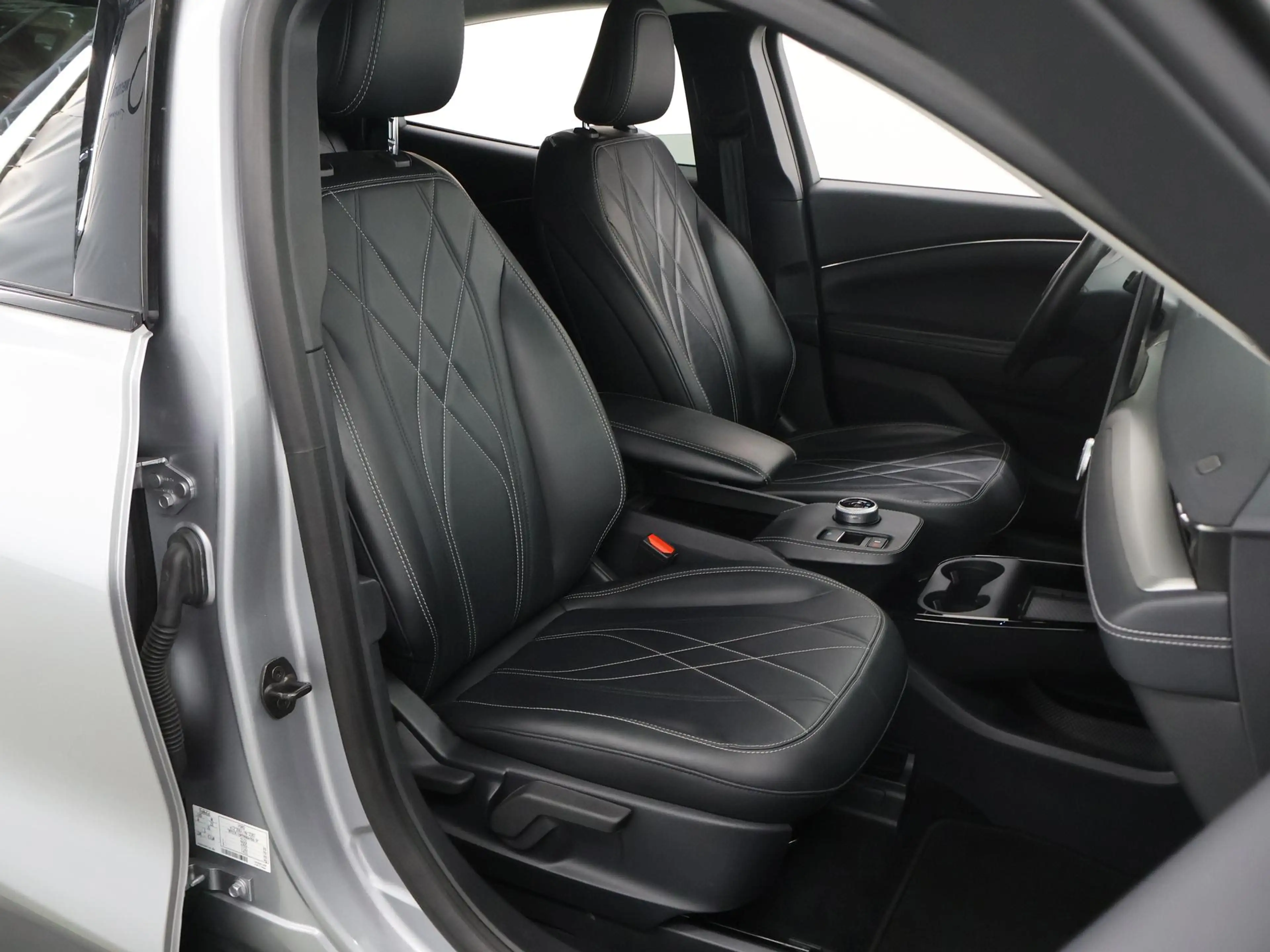 Ford Mustang Mach-E RWD 75 kWh SOH 92.8 | Winterpakket | Leder | Adapt — photo 10