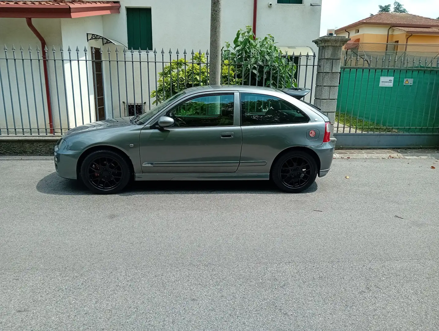 MG ZR 3p 105 Plus - 1