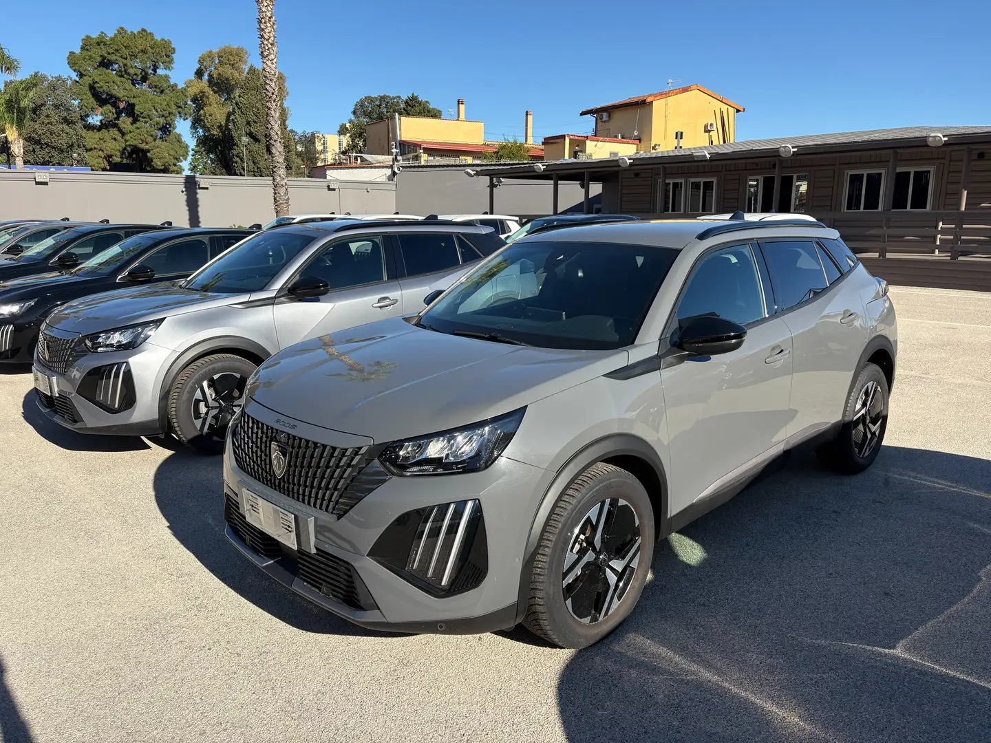 Peugeot 2008 2008 1.2 puretech Allure Pack s KM CERTIFICATI Grigio - 1