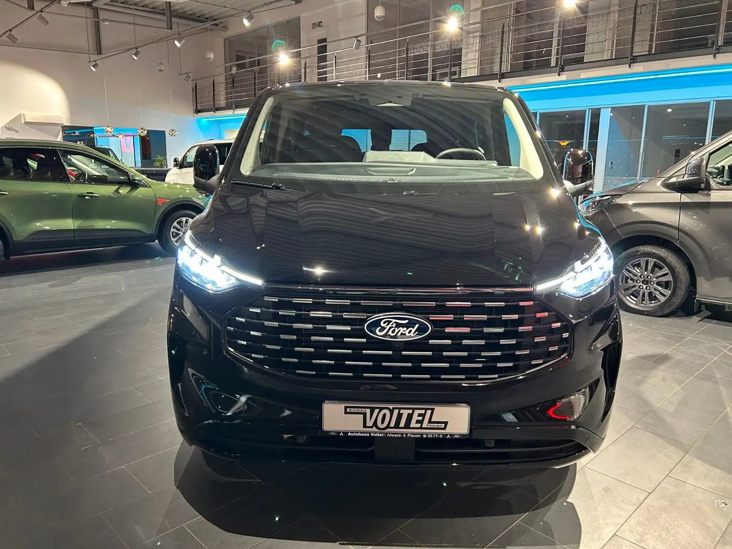 Ford Tourneo Custom Aut L2 Titanium X Schwarz - 2