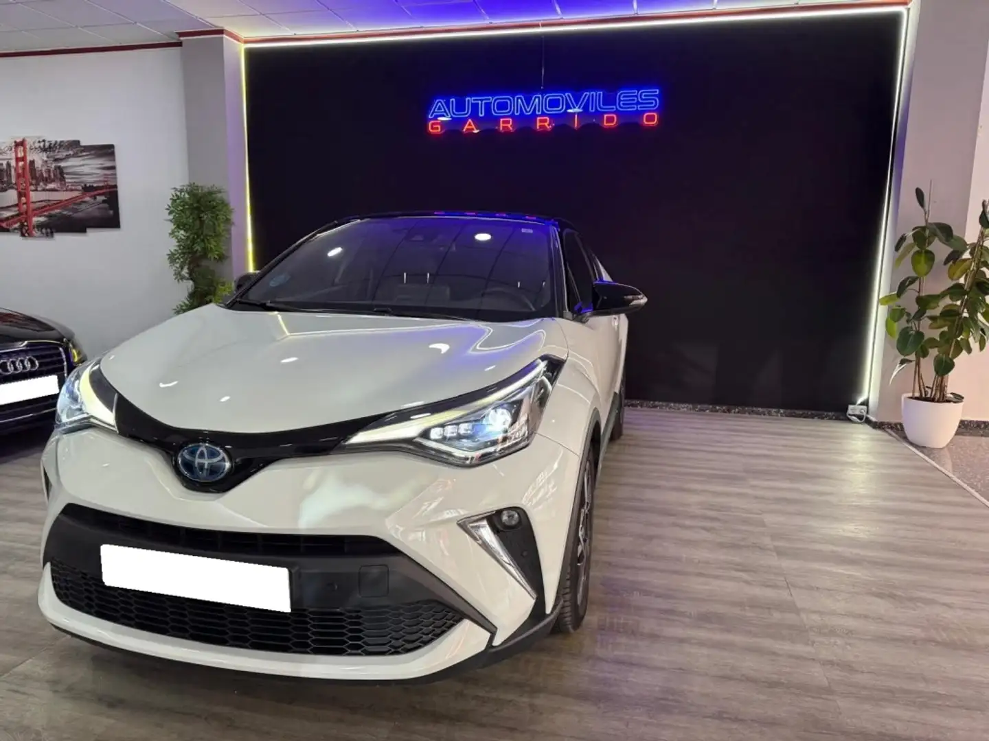 Toyota C-HR 180H Advance Blanco - 1