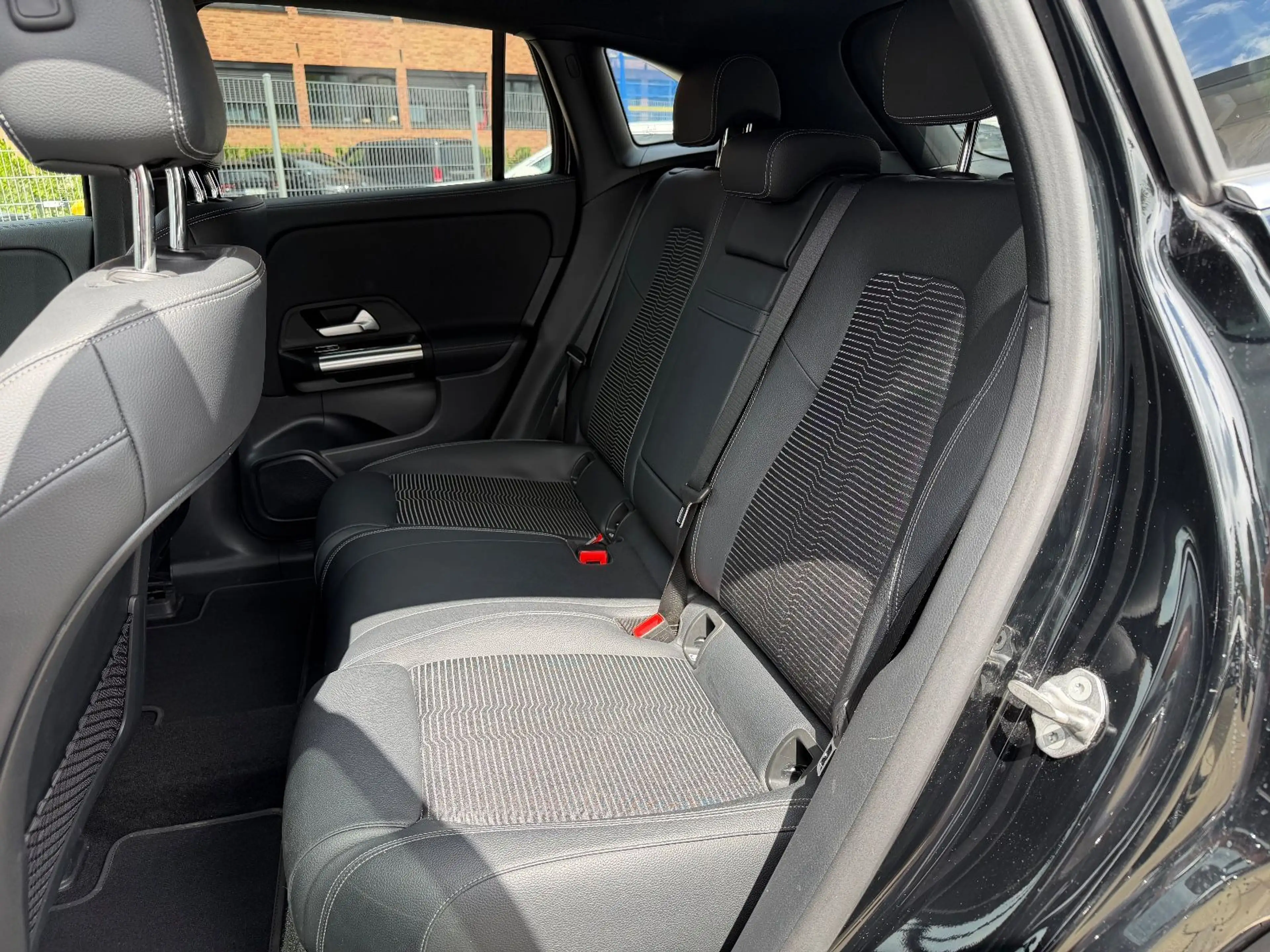 Mercedes-Benz EQA 250 MBUX*Ambi*Navi*Rcam — photo 12