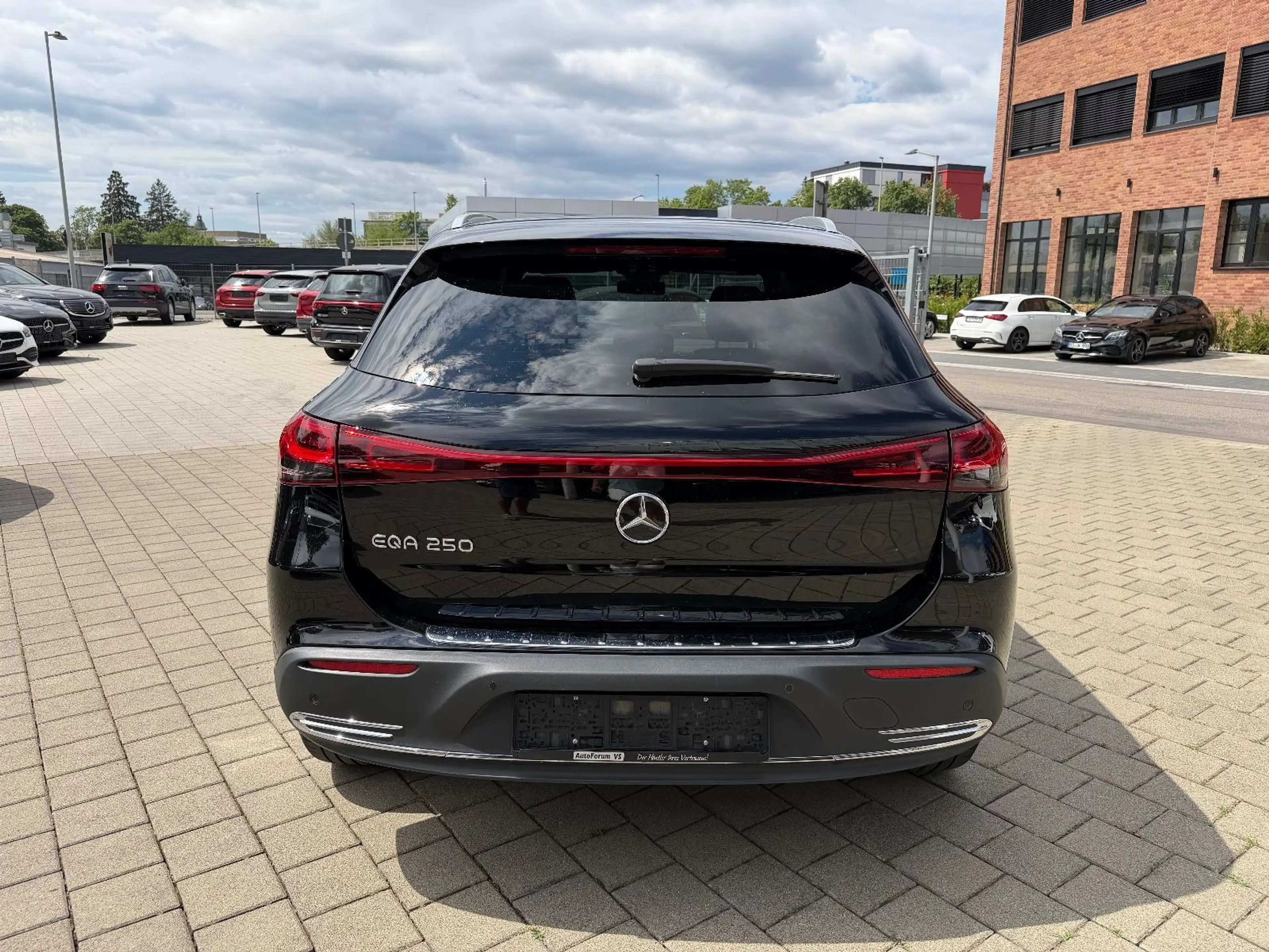 Mercedes-Benz EQA 250 MBUX*Ambi*Navi*Rcam — photo 4
