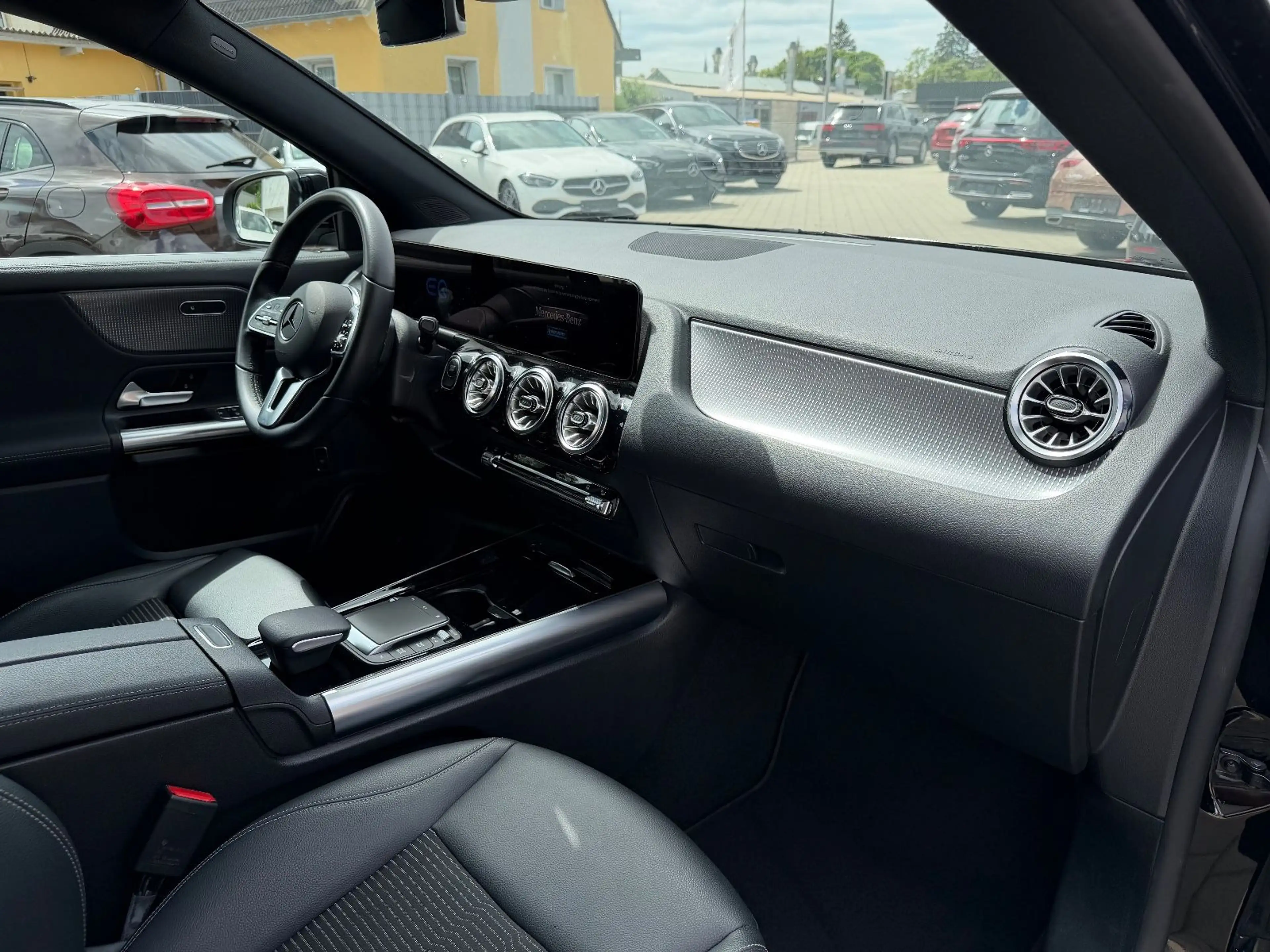 Mercedes-Benz EQA 250 MBUX*Ambi*Navi*Rcam — photo 14