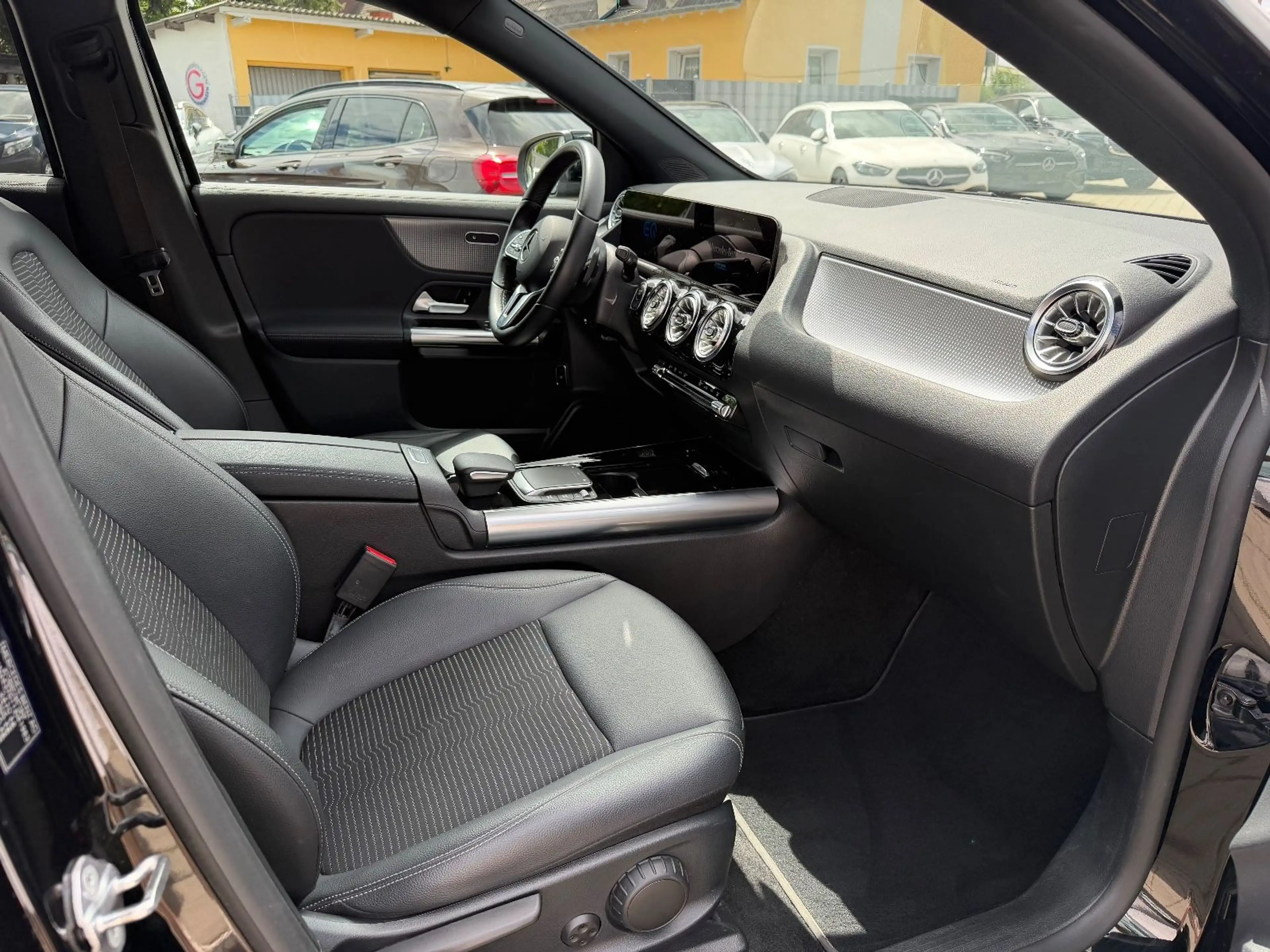 Mercedes-Benz EQA 250 MBUX*Ambi*Navi*Rcam — photo 13