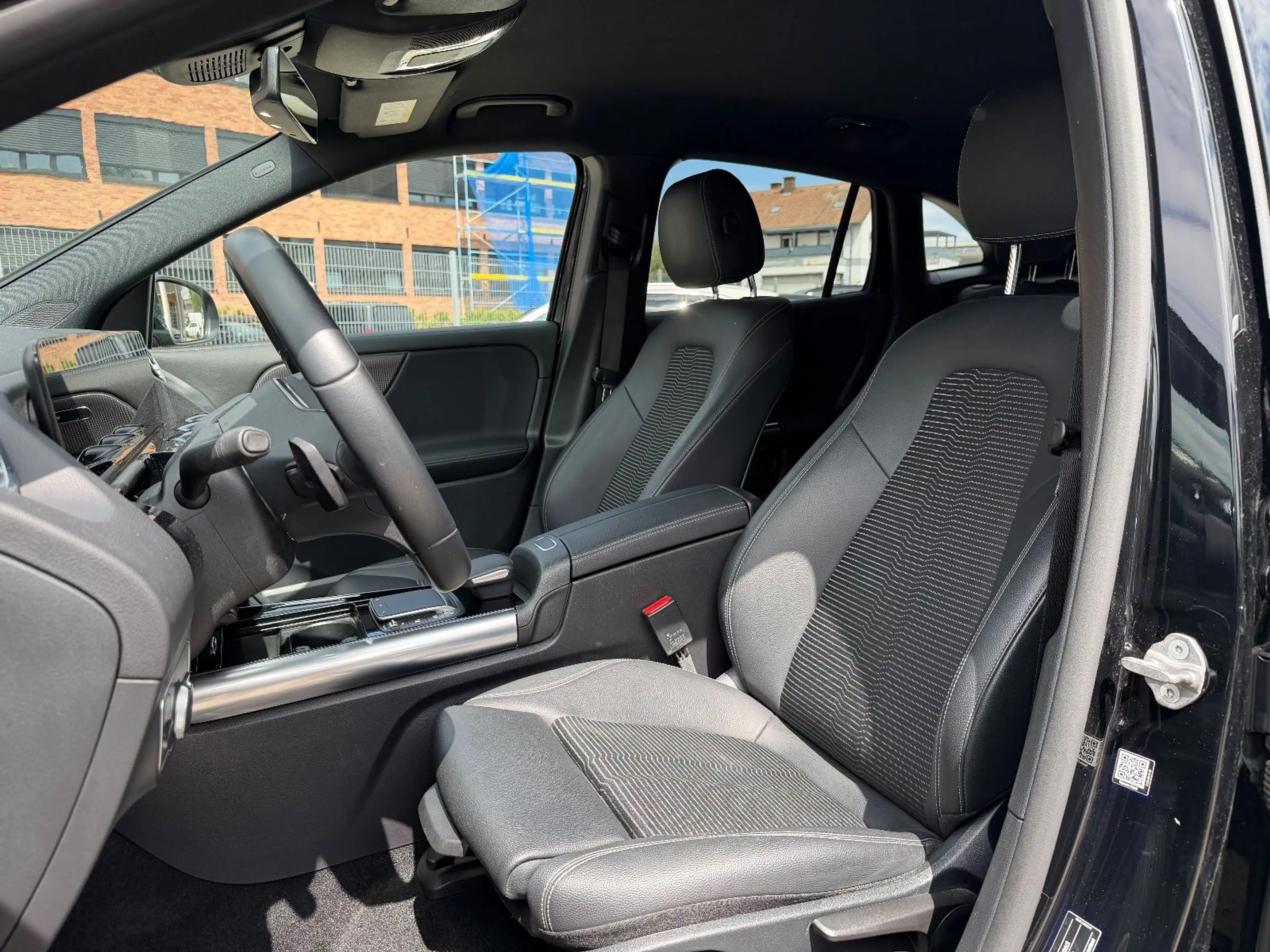 Mercedes-Benz EQA 250 MBUX*Ambi*Navi*Rcam — photo 10