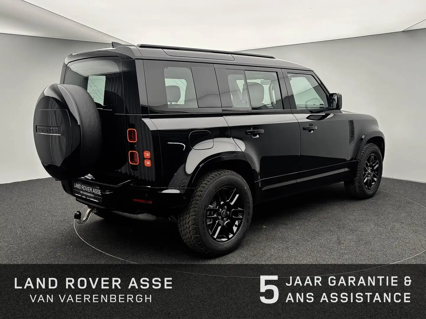 Land Rover Defender 110 D300 X-Dynamic HSE AWD Aut Black - 2