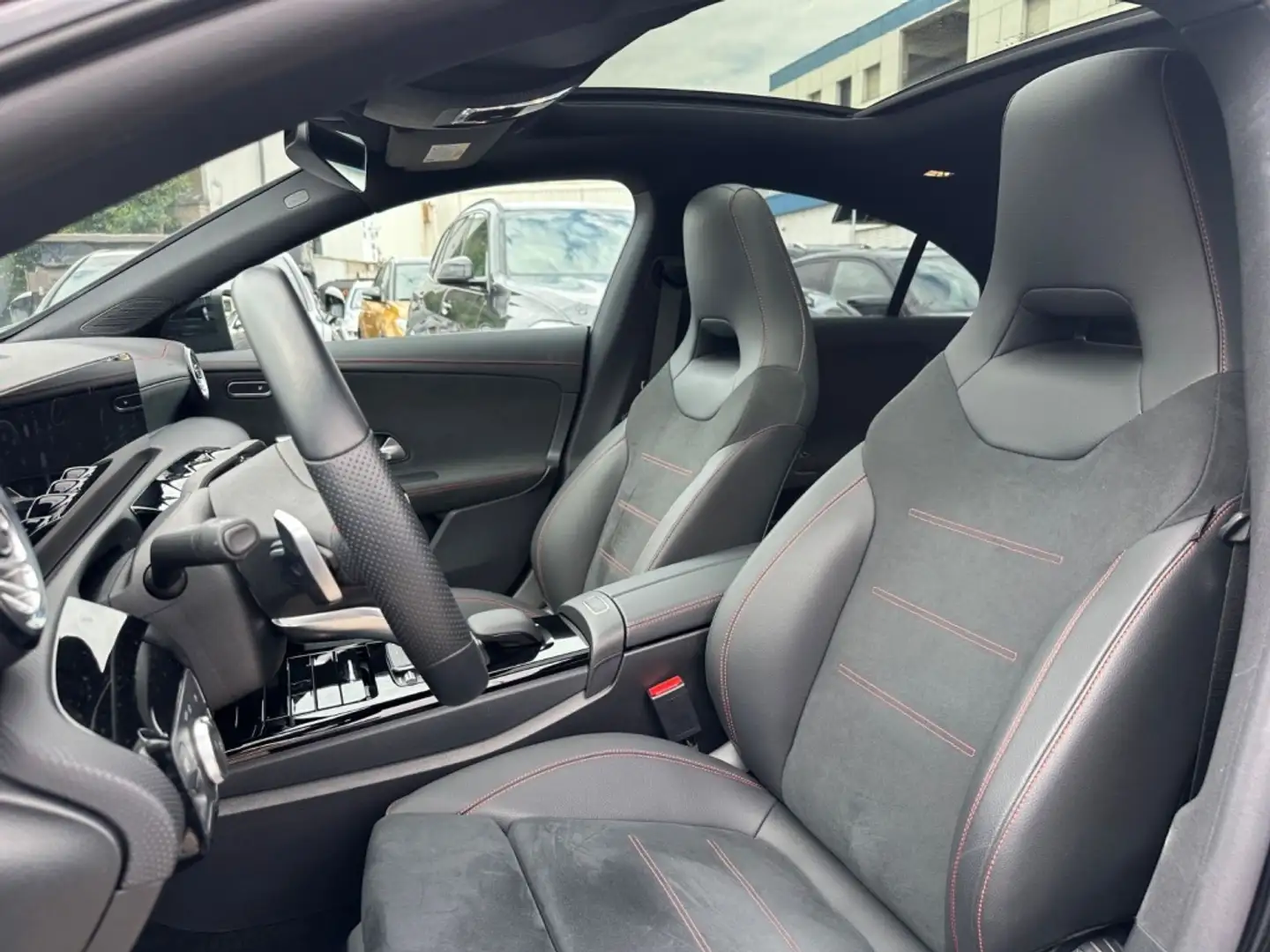 Mercedes-Benz CLA 220 220d Schwarz - 2