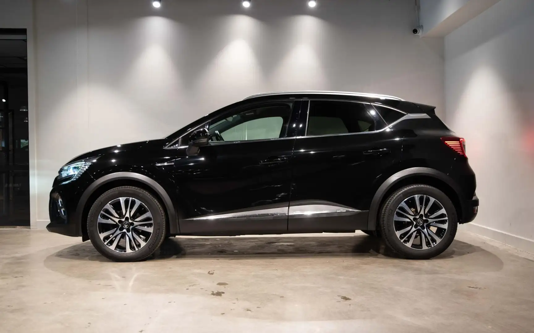 Renault Captur 1.3 TCe Initiale Paris Noir - 2