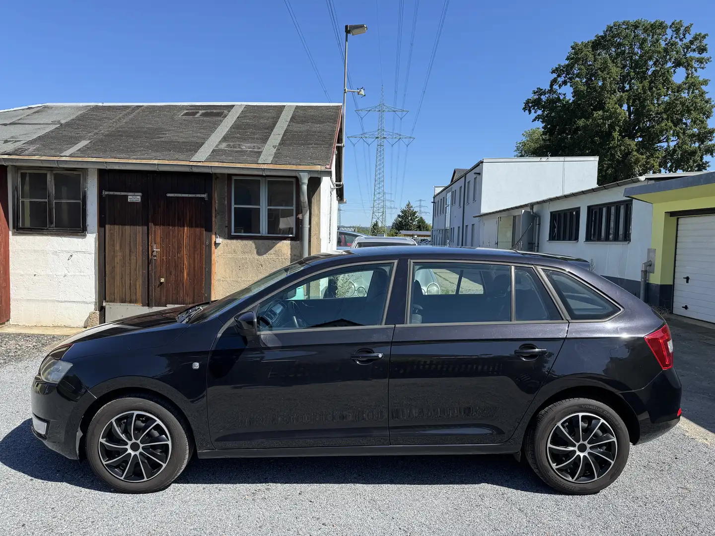 Skoda Rapid/Spaceback Ambition Schwarz - 2