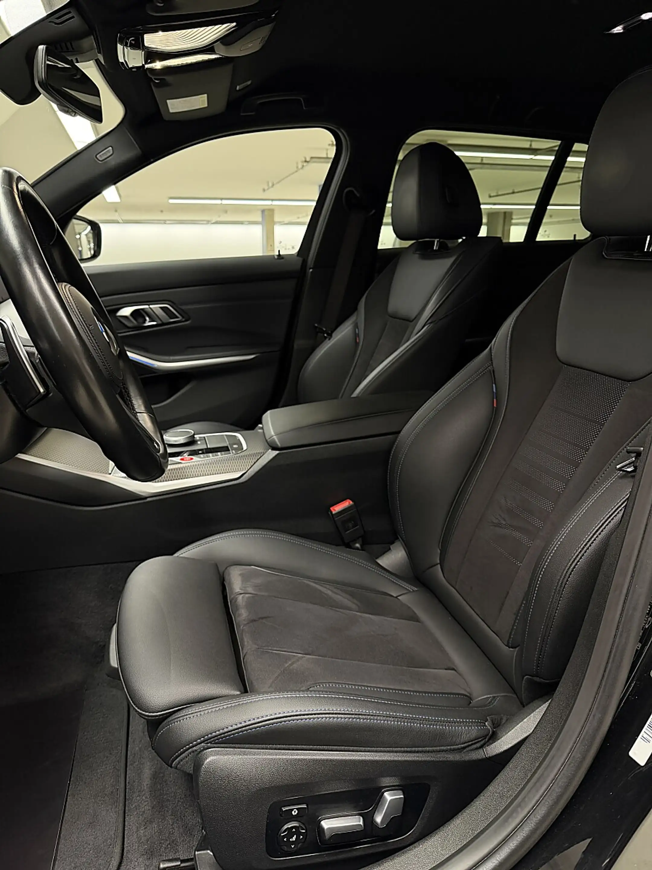 BMW 330 d | 1.Besitz | M Sport | 8-Gang Automatik | Hea... — photo 11