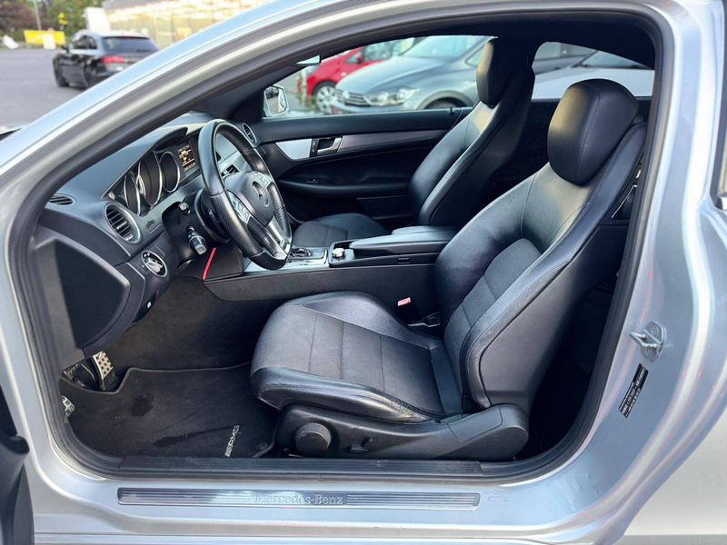 Mercedes-Benz C 250 C 250 CGI AMG Line — photo 8