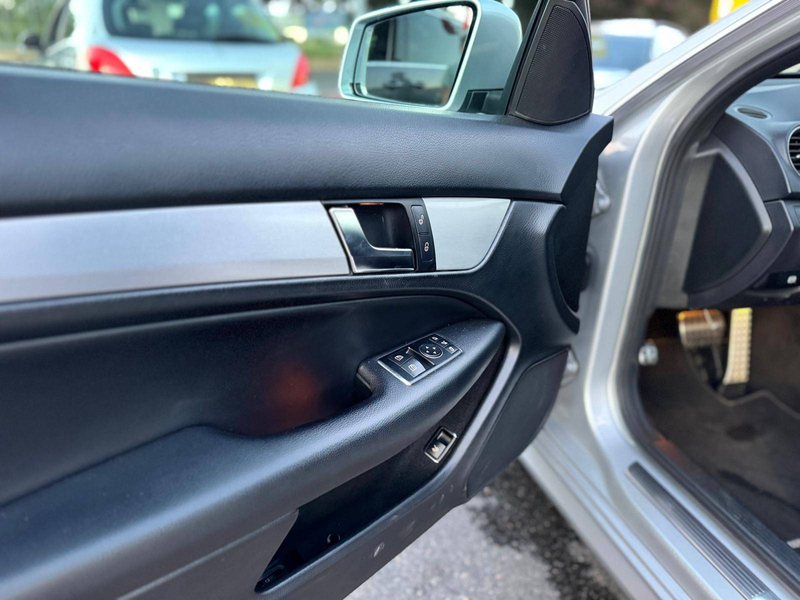 Mercedes-Benz C 250 C 250 CGI AMG Line — photo 7