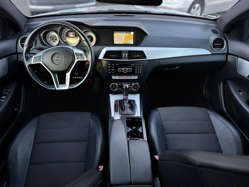 Mercedes-Benz C 250 C 250 CGI AMG Line — photo 10