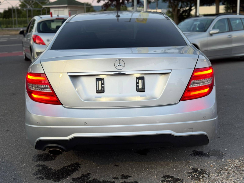 Mercedes-Benz C 250 C 250 CGI AMG Line — photo 2