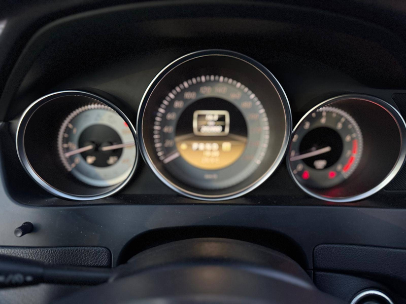 Mercedes-Benz C 250 C 250 CGI AMG Line — photo 12
