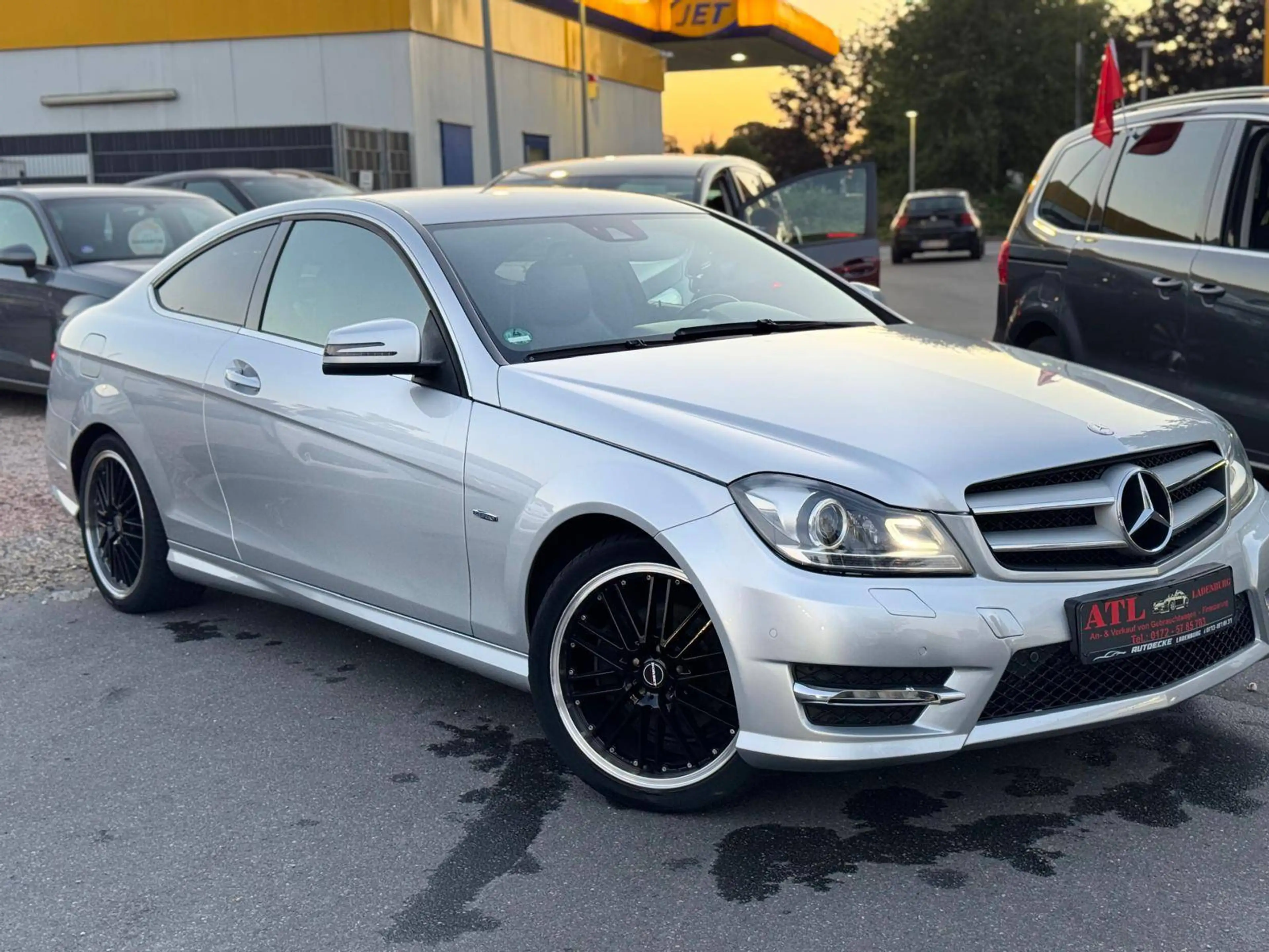 Mercedes-Benz C 250 C 250 CGI AMG Line — photo 4
