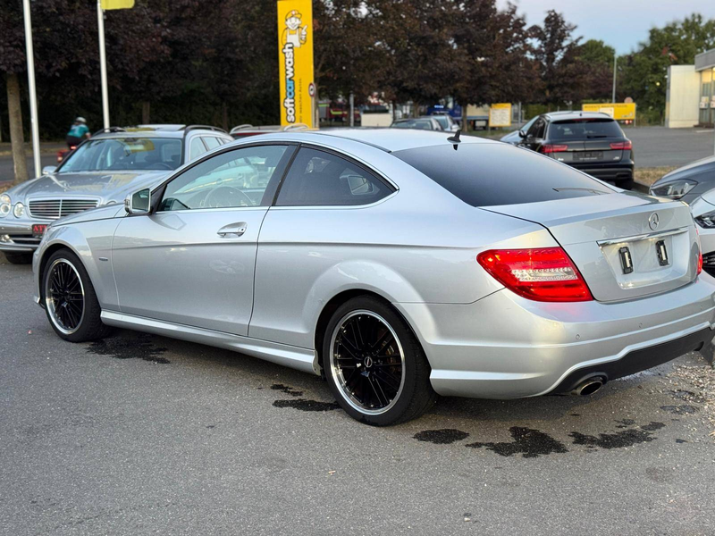 Mercedes-Benz C 250 C 250 CGI AMG Line — photo 6
