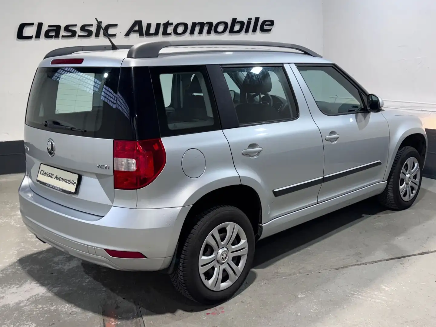 Skoda Yeti Active *1.Hand*Scheckheftgepflegt* Silber - 2
