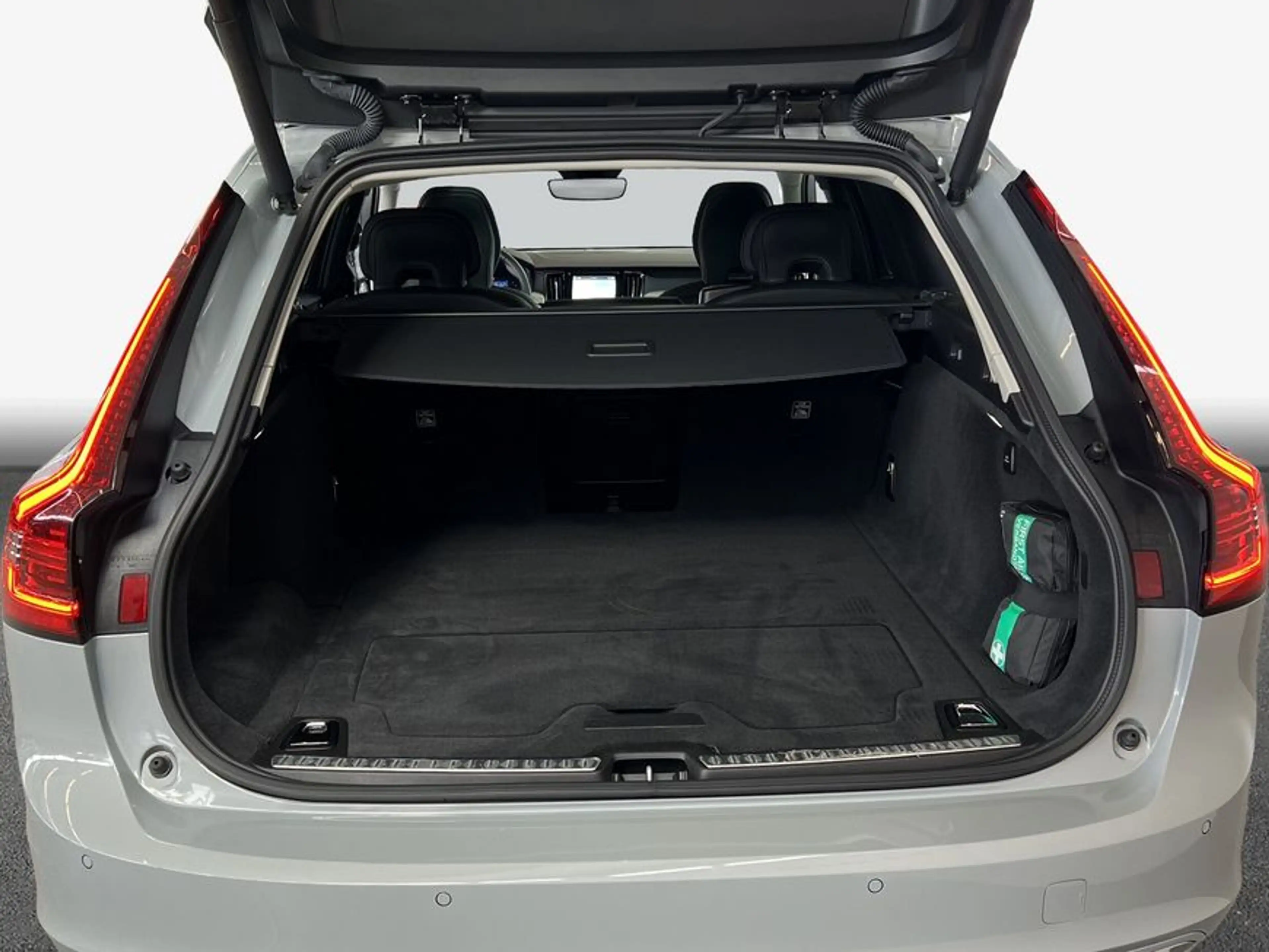 Volvo V90 T6 Plug-in Hybrid AWD Plus-Bright Glasd HeadUp — photo 9