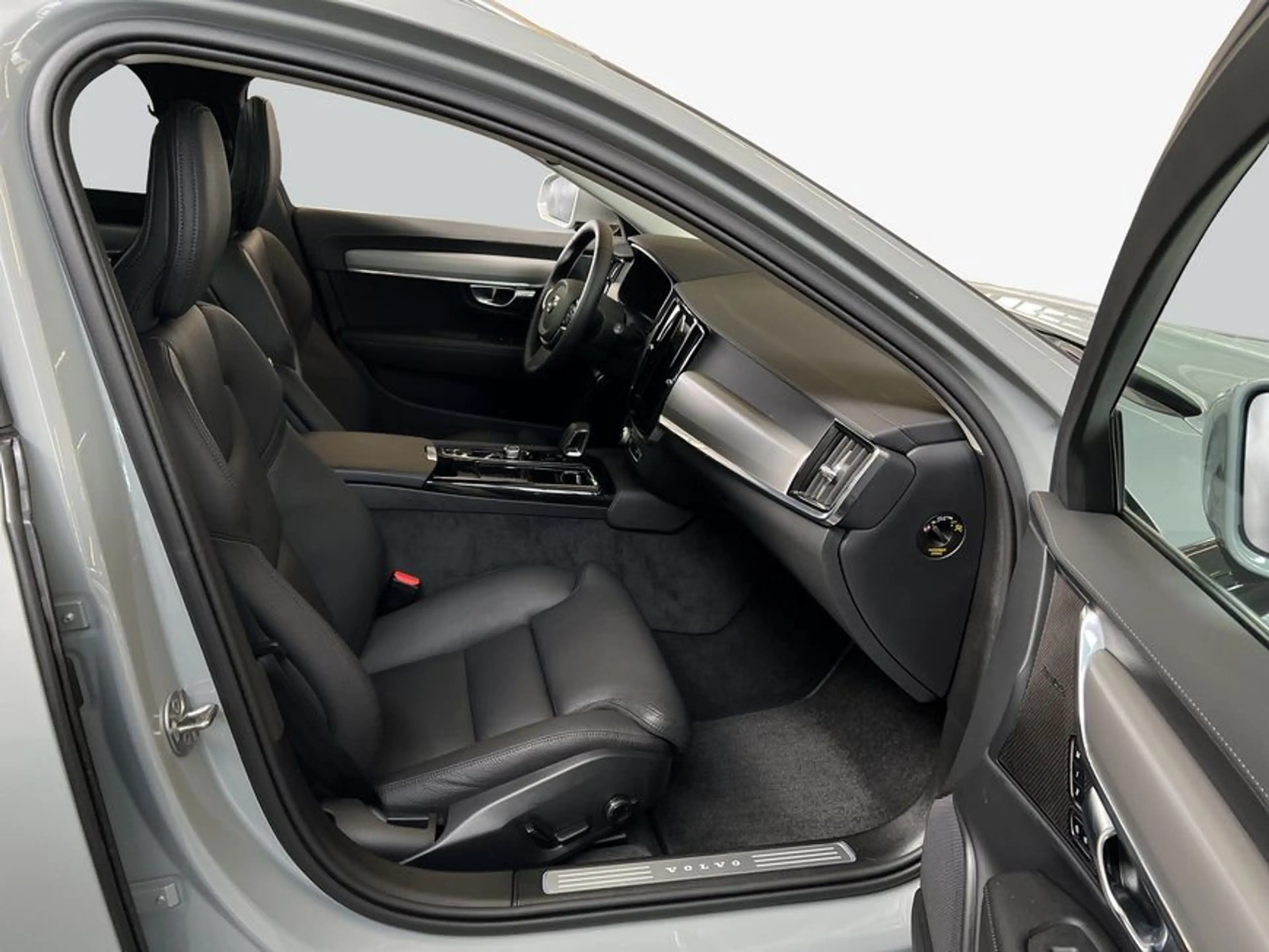 Volvo V90 T6 Plug-in Hybrid AWD Plus-Bright Glasd HeadUp — photo 13
