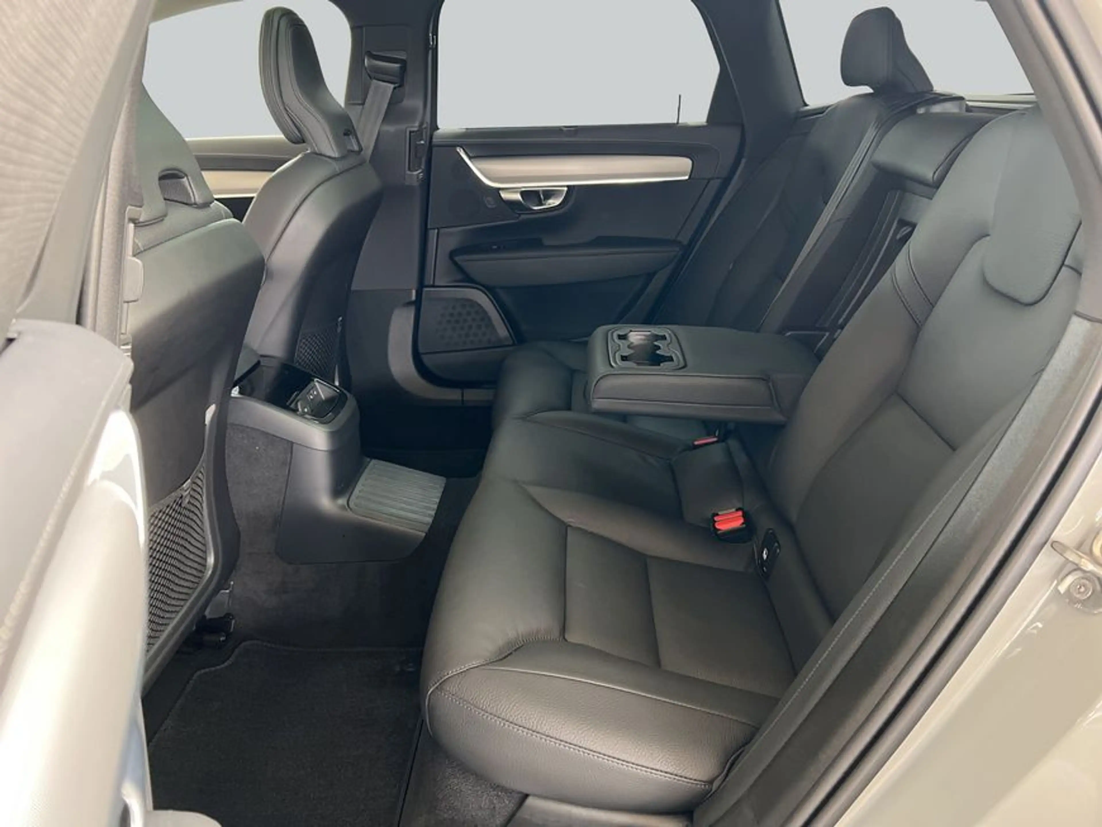 Volvo V90 T6 Plug-in Hybrid AWD Plus-Bright Glasd HeadUp — photo 12