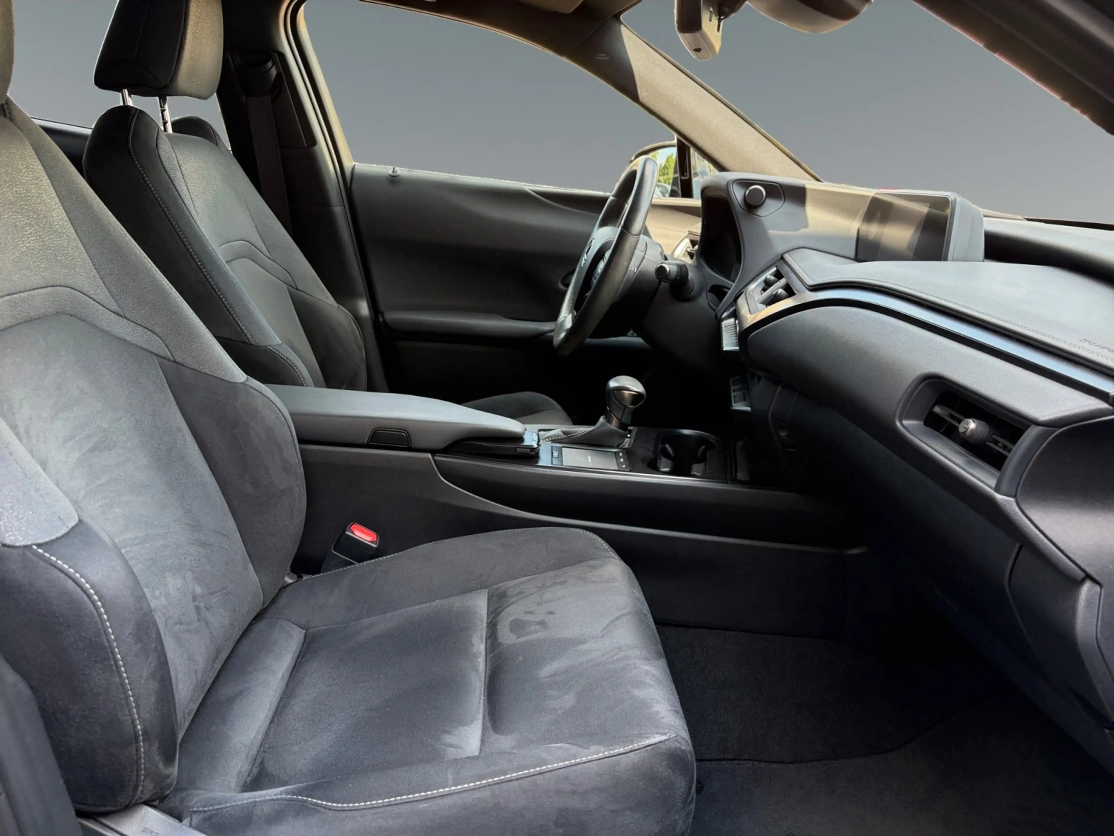 Lexus UX 250h UX 250 h 250h Style Edition *SHZ*Navi*RFK* — photo 16