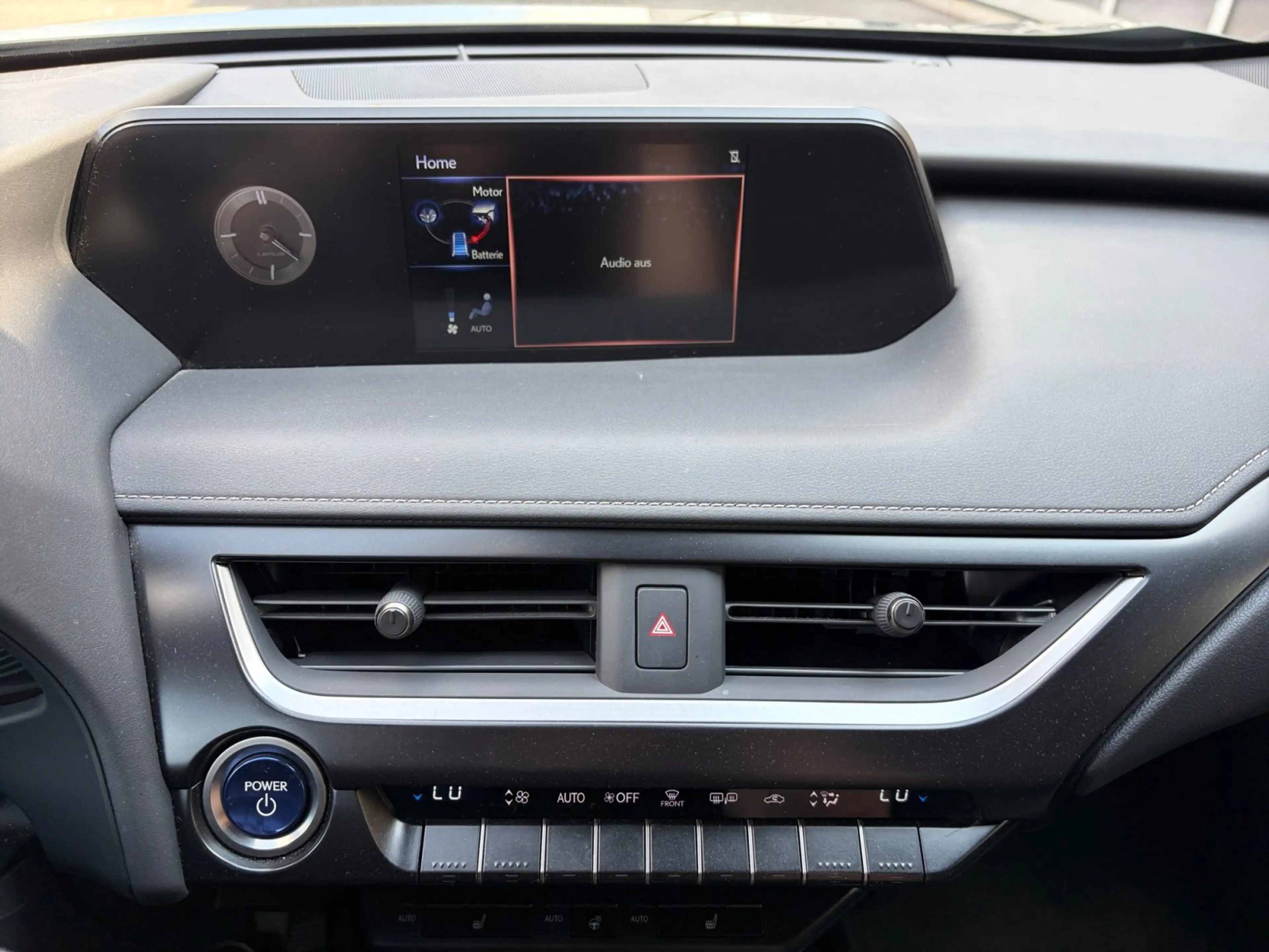Lexus UX 250h UX 250 h 250h Style Edition *SHZ*Navi*RFK* — photo 20